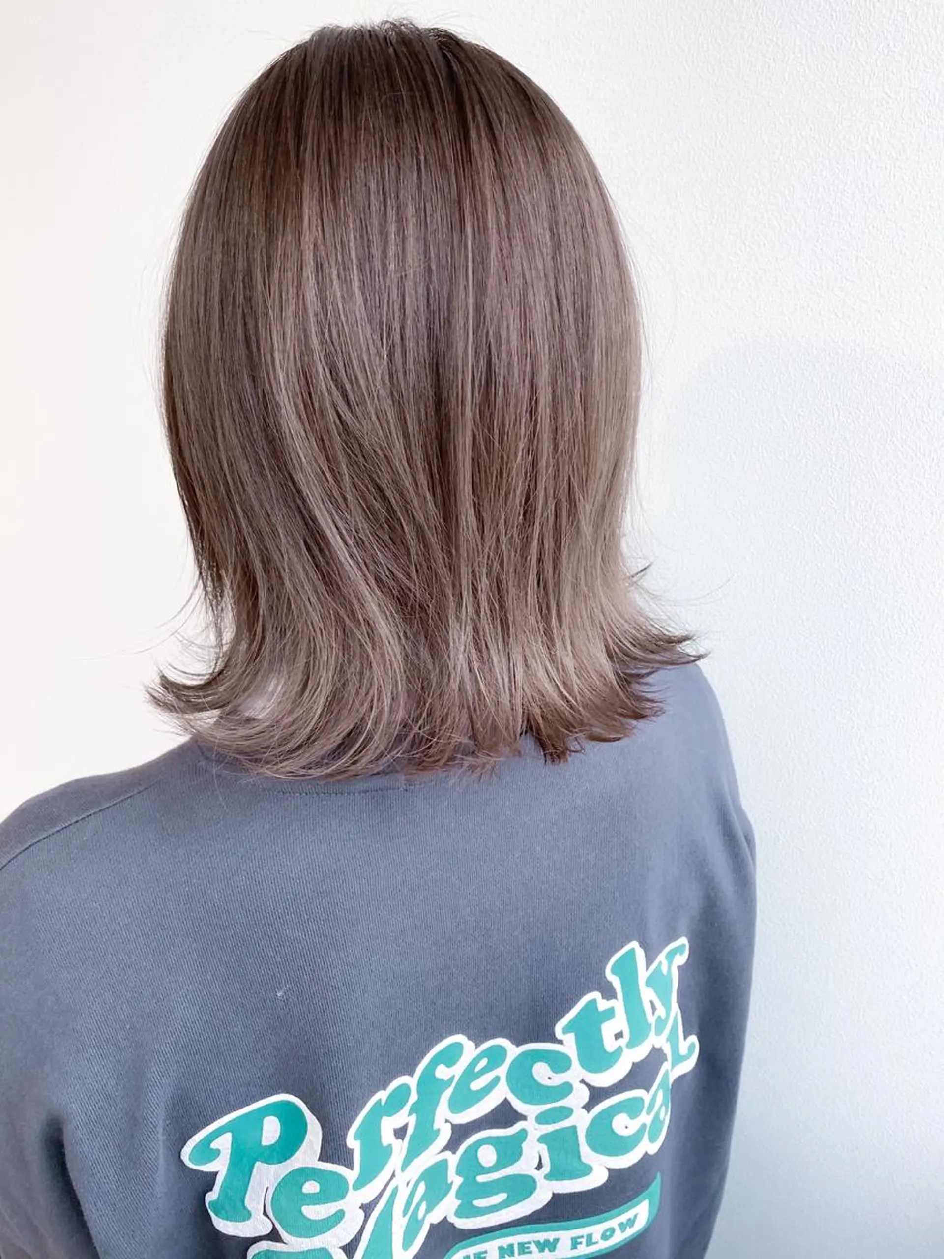 ミディアム カラー ブリーチ 透明感カラー ダブルカラー グレージュ ヘアカラー トリートメント 丹羽 隼人/髪質改善 /韓国ヘア🇰🇷のヘアスタイル