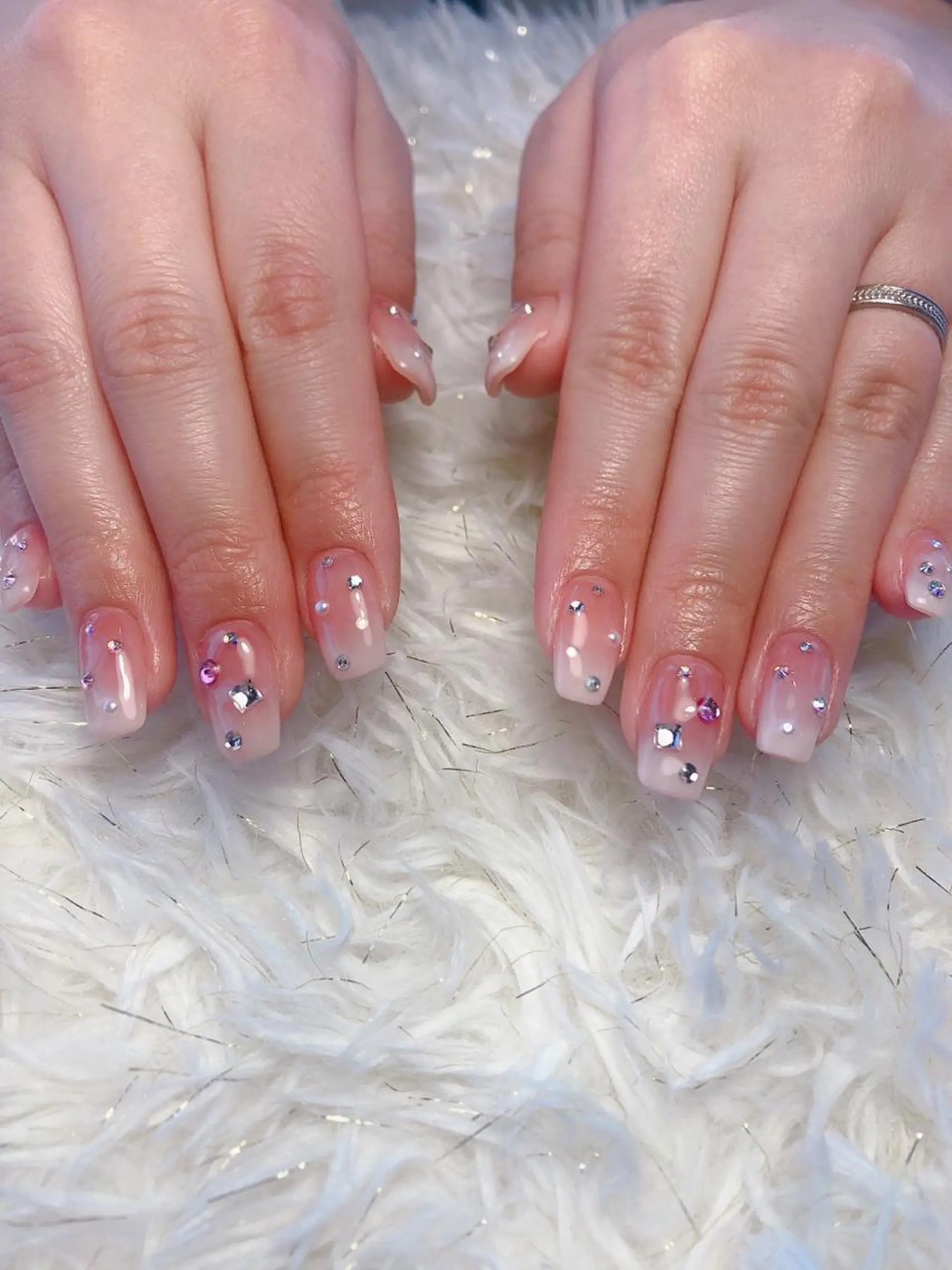 ネイル グラデーション キラキラネイル 川浜 みどりのネイルデザイン