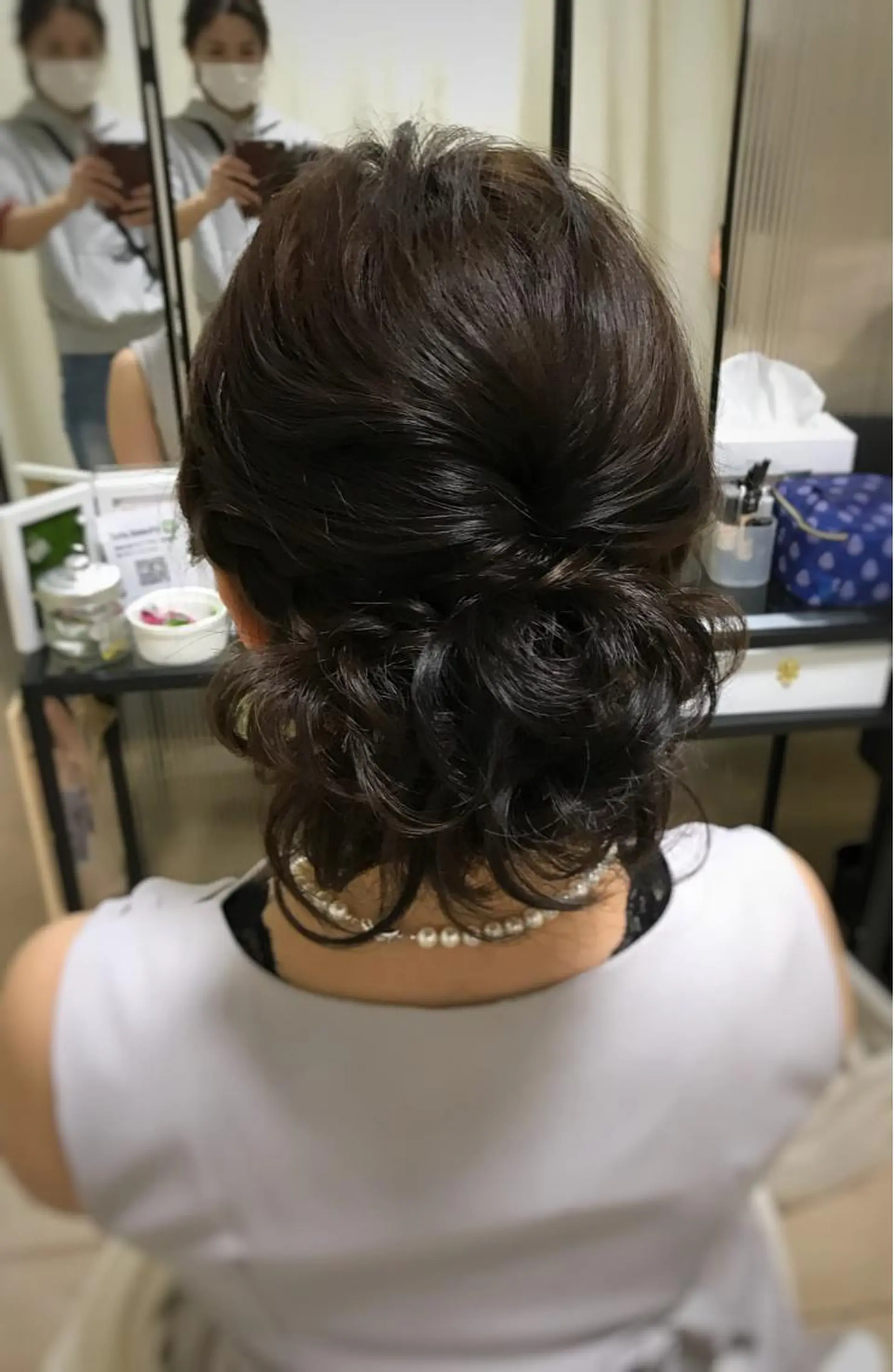 ミディアム ヘアアレンジ ミディアムパーマ fots. 愛美のエステ・リラクイメージ