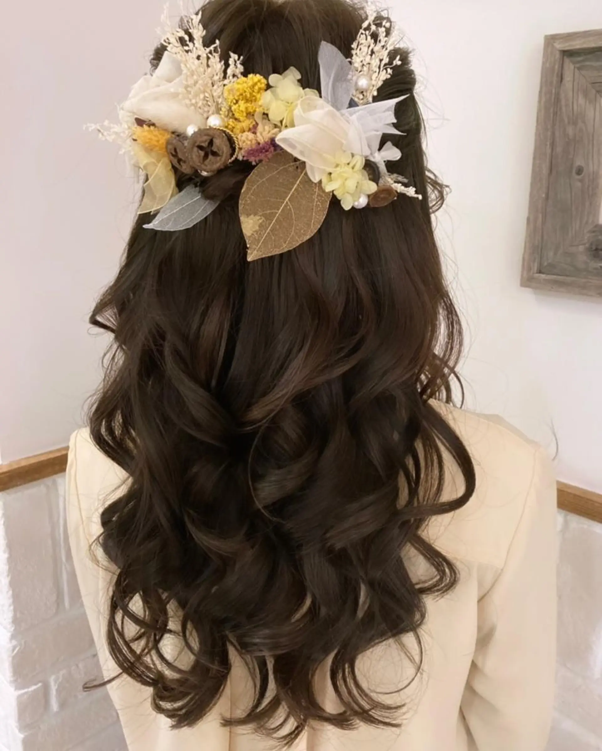 ヘアアレンジ 卒業式のヘアスタイル あやかショート 白髪ぼかしのヘアスタイル