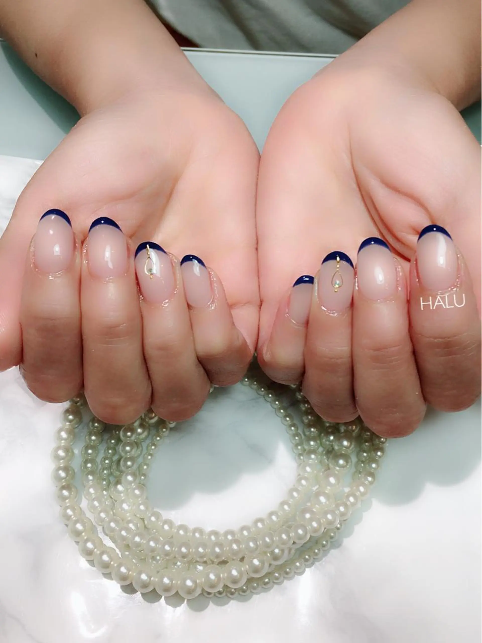 ネイル フレンチネイル ネイビー シンプルネイル HALU ハルのネイルデザイン