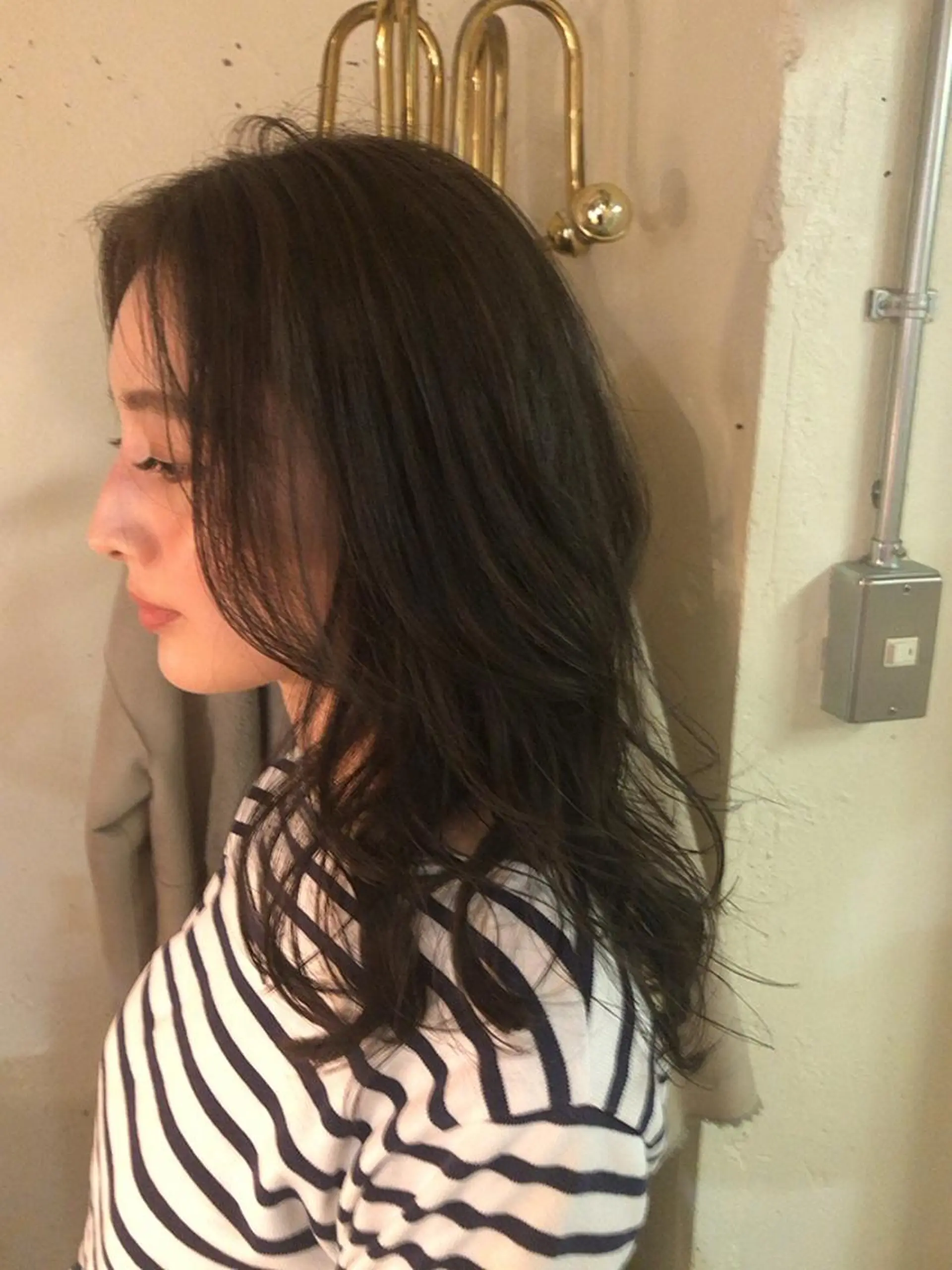 セミロング カラー アッシュ ベージュカラー レイヤーカット ヘアカラー トリートメント パーマ美容師 hanaのヘアスタイル
