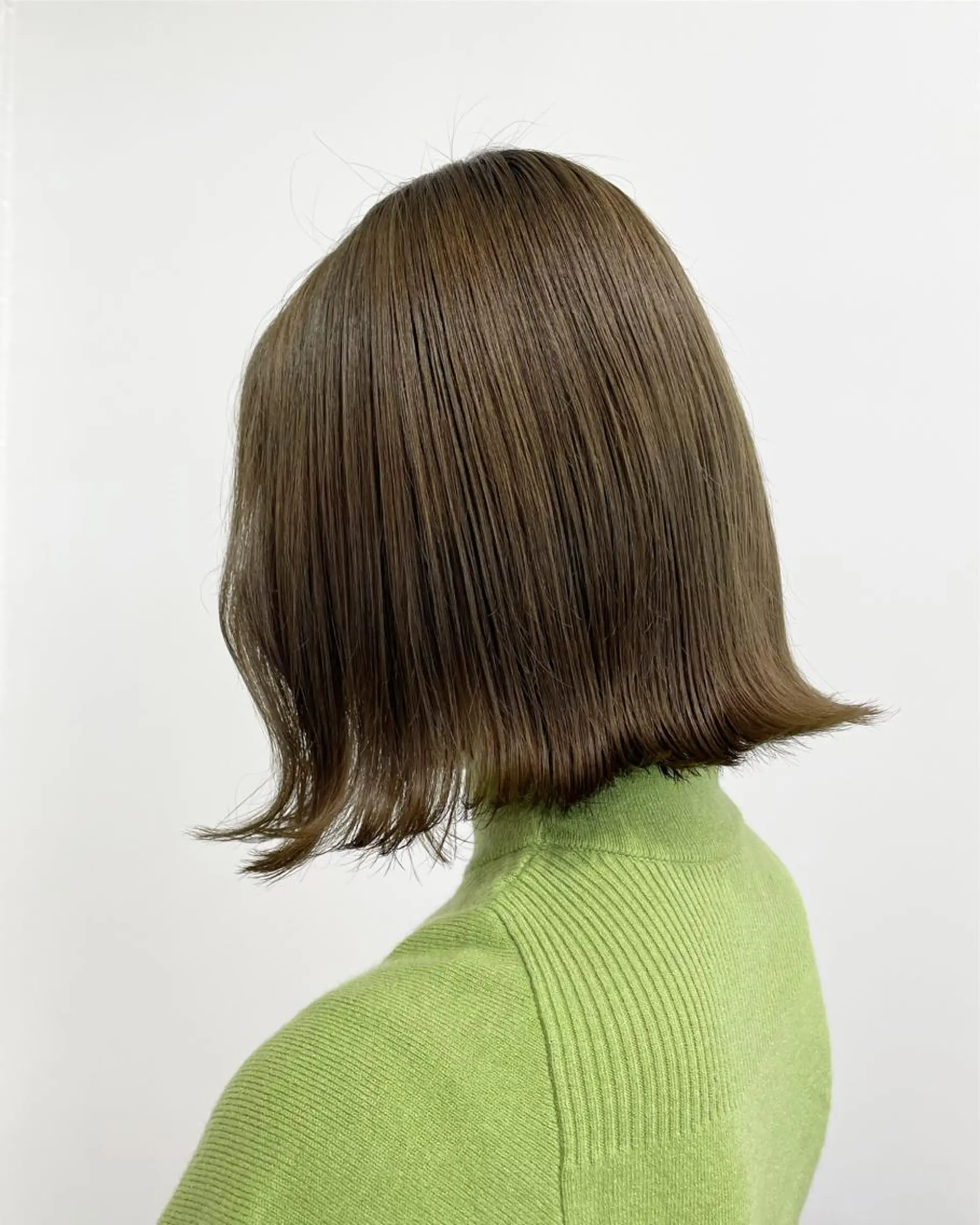 ショート カラー ヘアアレンジ グレージュ オリーブグレージュ オリーブグレー ヘアカラー トリートメント ボブ×柔らかいカラー 🩰misaki𓍼のヘアスタイル