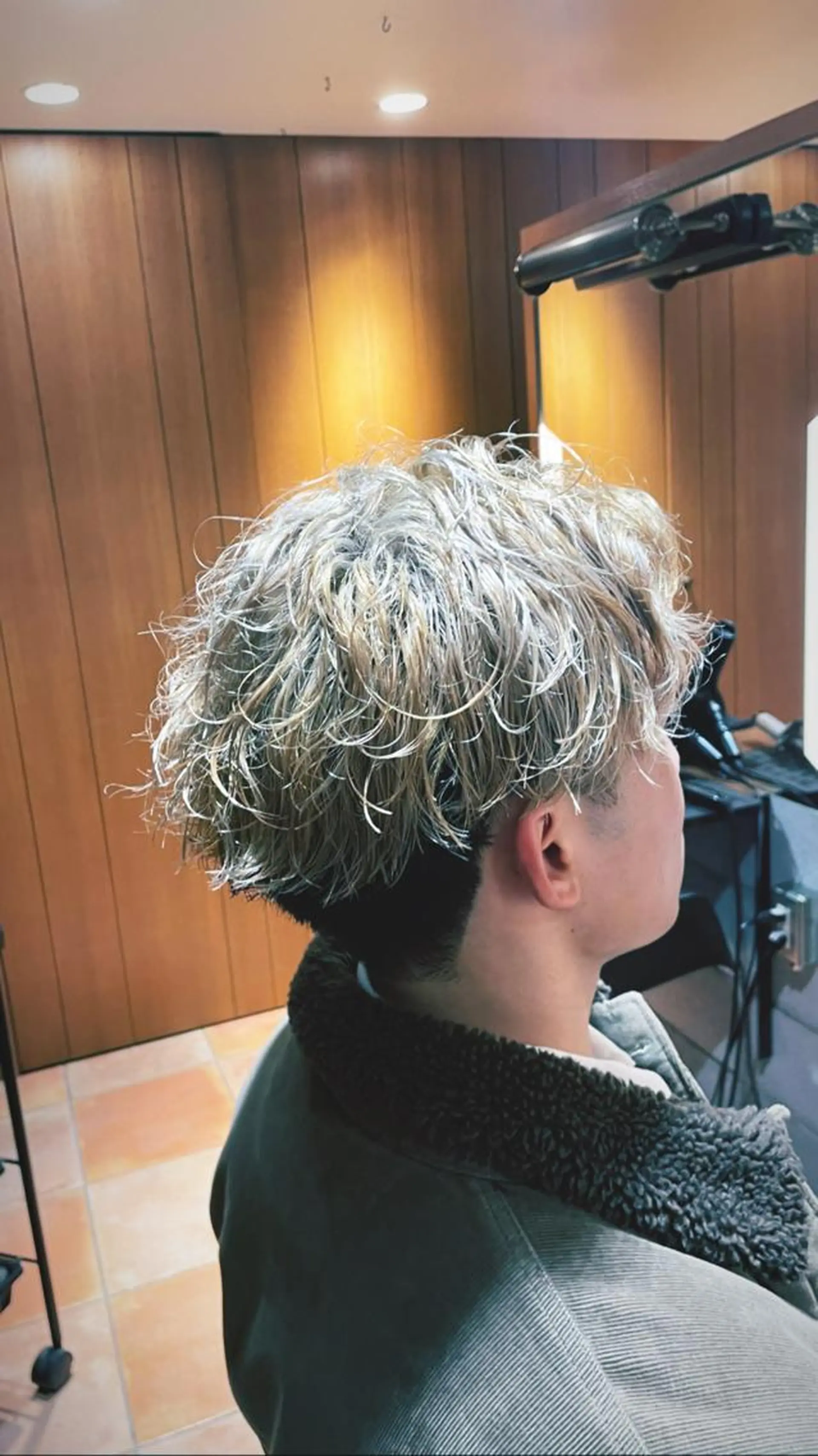 ミディアム カラー メンズ 𝙢𝙚𝙣'𝙨 𝙝𝙖𝙞𝙧高津のヘアスタイル