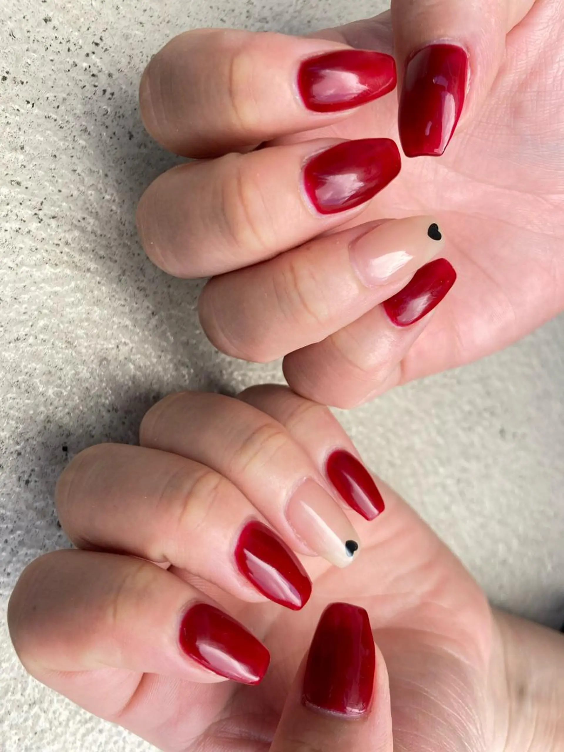 ミディアム ネイル ハンドネイル フットネイル ✴︎ Delightのネイルデザイン