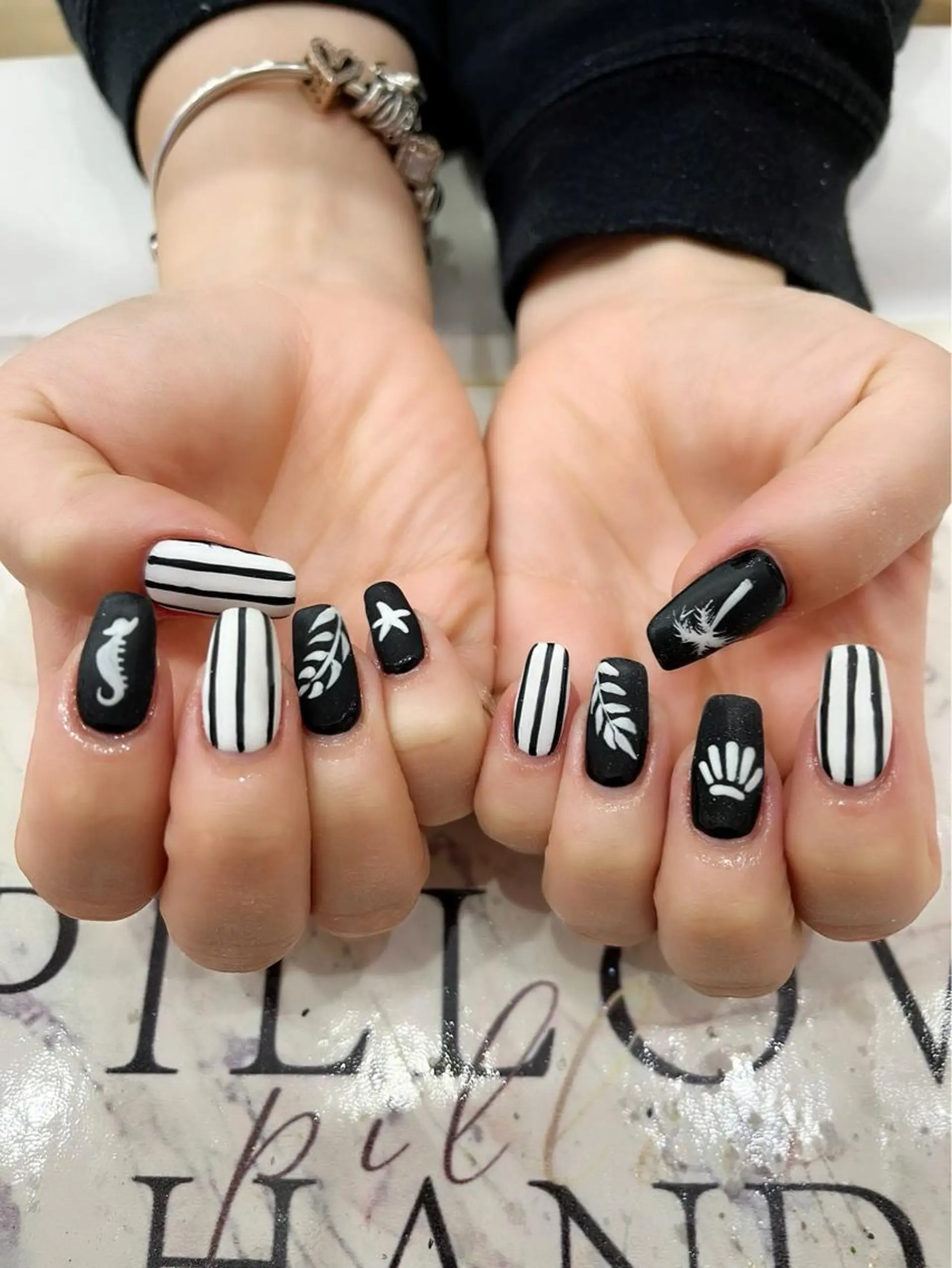 ネイル ジェルネイル オフィスネイル Risa ネイルサロンKOTOのネイルデザイン