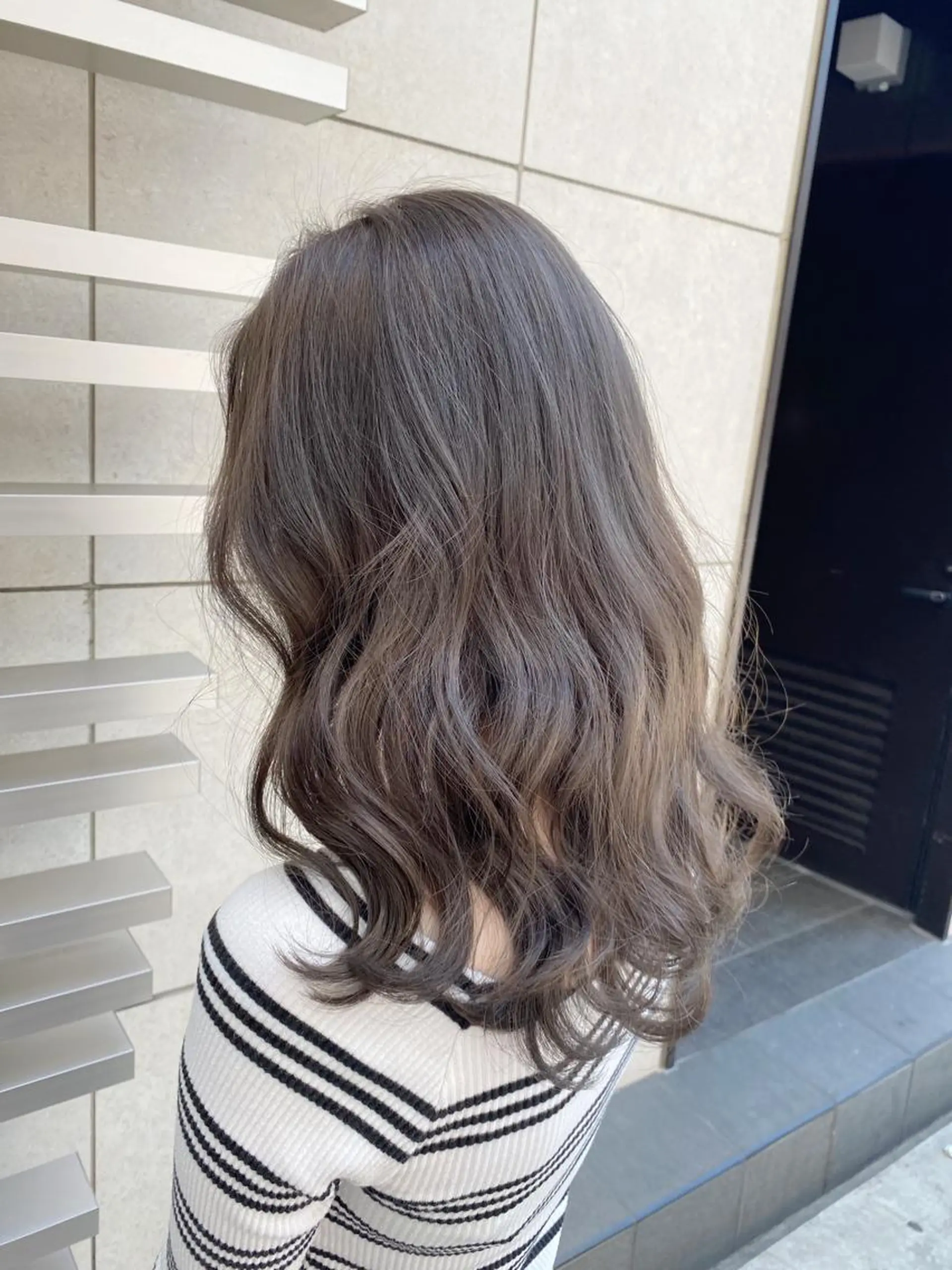 ミディアム カラー ベージュカラー ブリーチ 透明感カラー ヘアカラー THINK SHOP KANTAのヘアスタイル