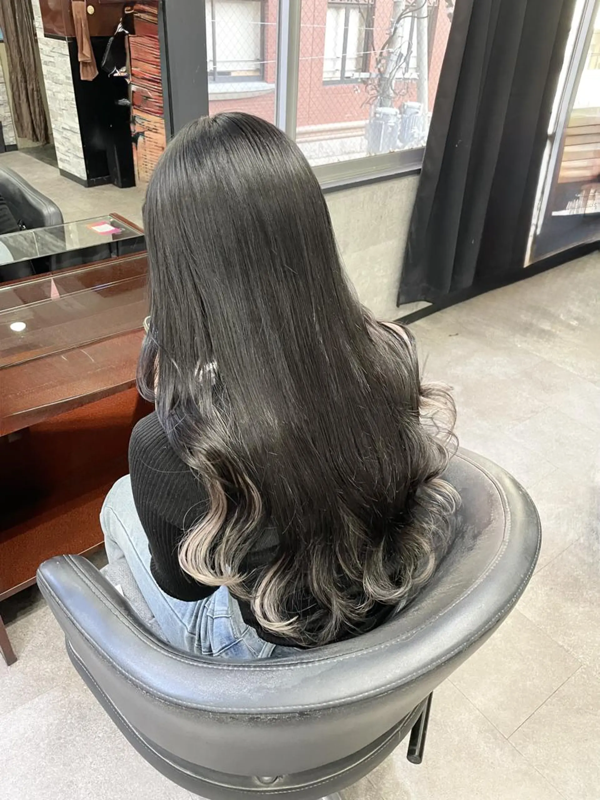 ロング ヘアカラー エクステ 💎馴染むエクステ× 縮毛矯正TOMO💎のヘアスタイル