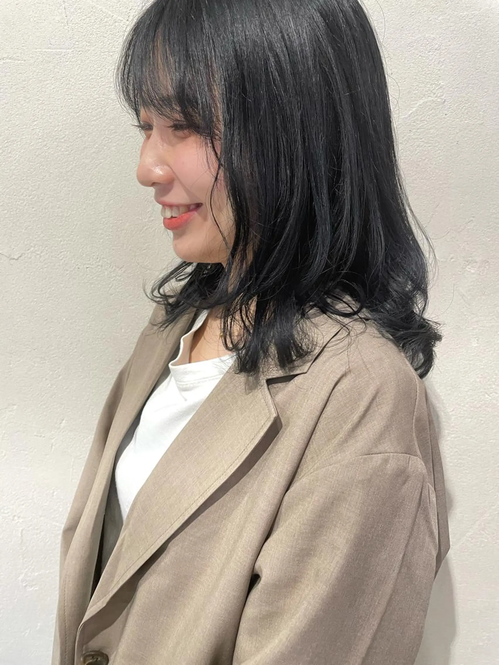 ミディアム レイヤーカット/ 透明感カラーmikuのヘアスタイル