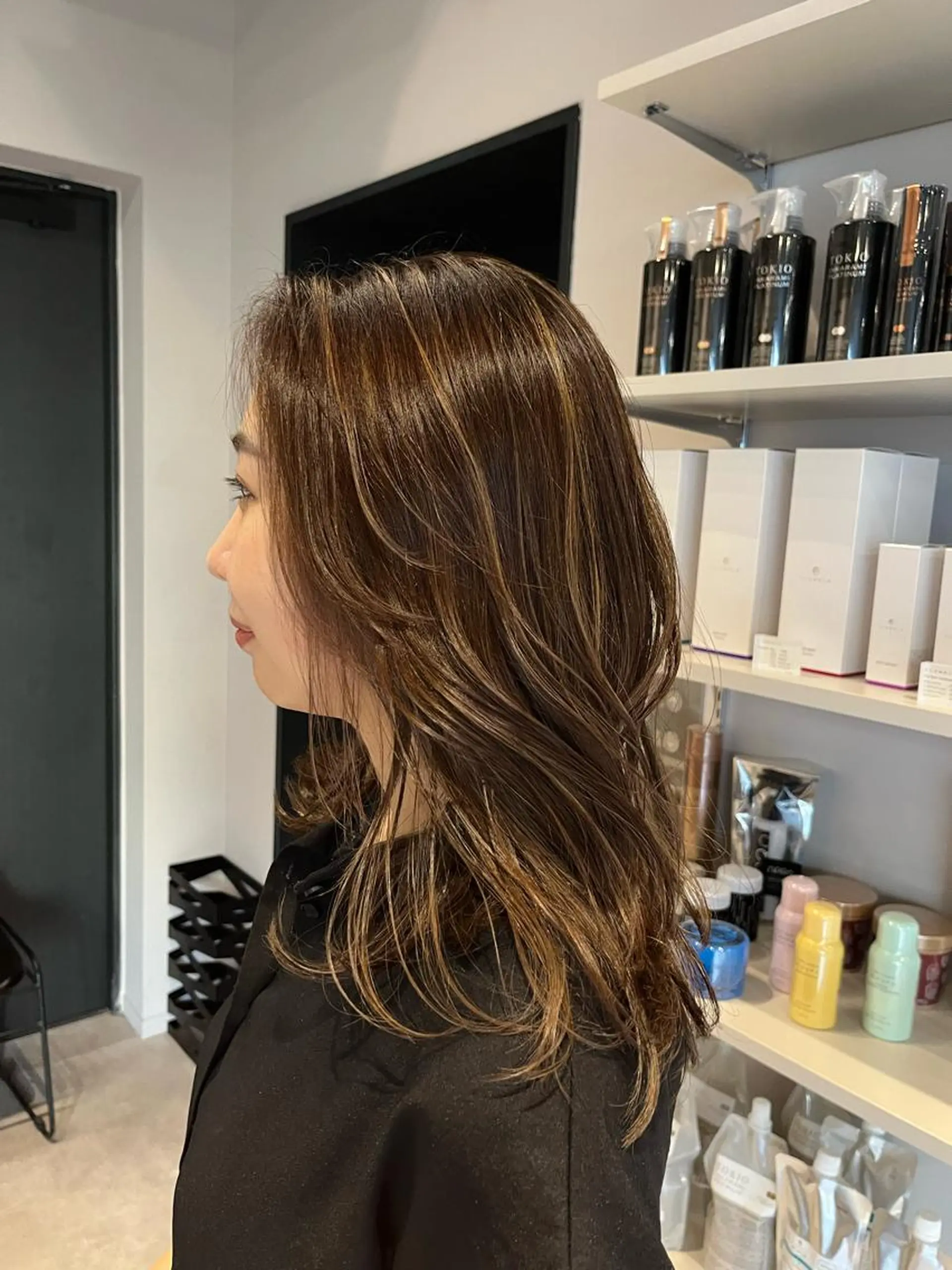 セミロング カラー ハイライトカラー ハイライト うる艶カラー/恵比寿 ベージュ/丸山陽平のヘアスタイル