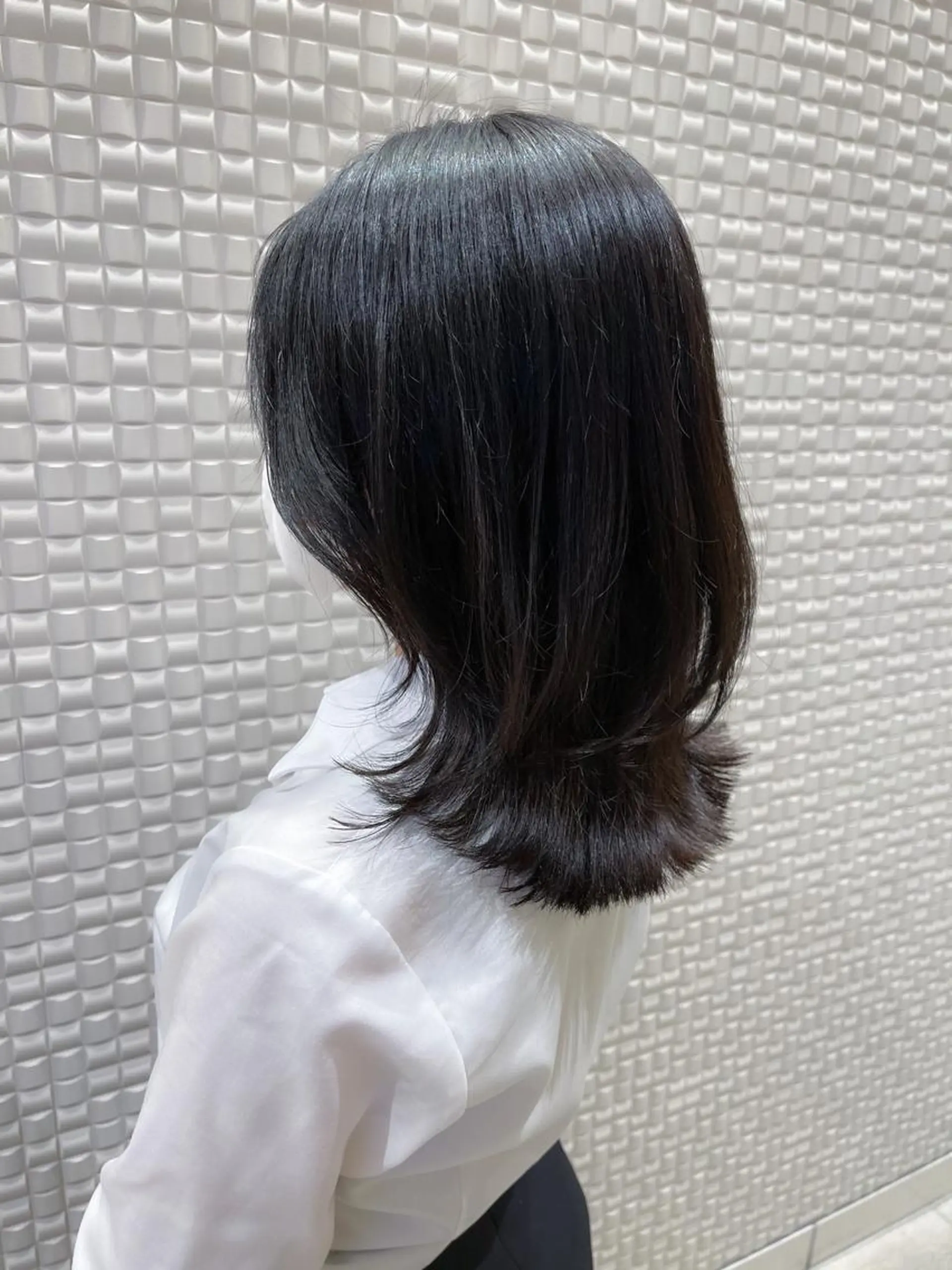 ミディアム 艶カラー/ よしみ🥣のヘアスタイル