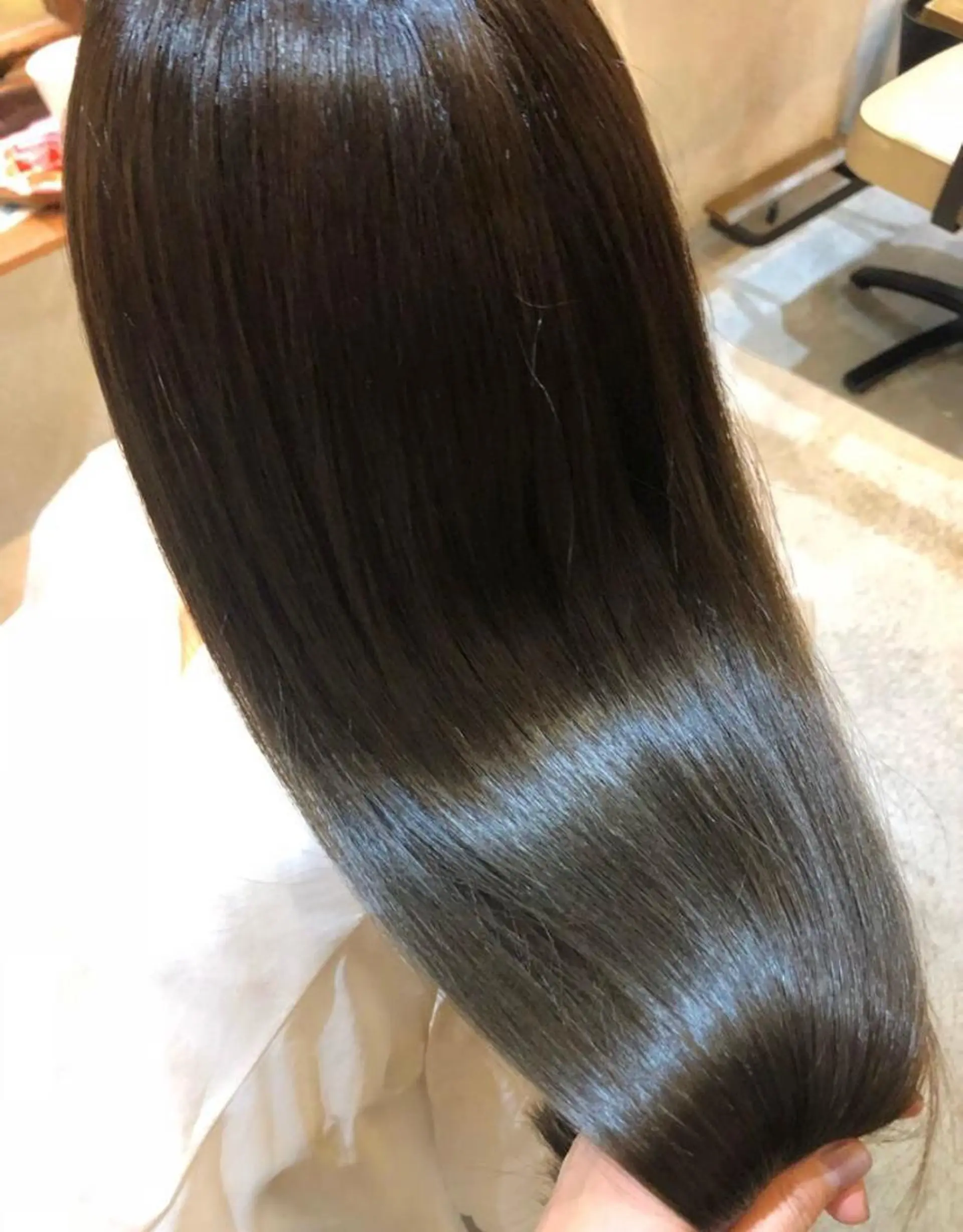 ロング kana .オリーブ /ナチュラルヘアのヘアスタイル