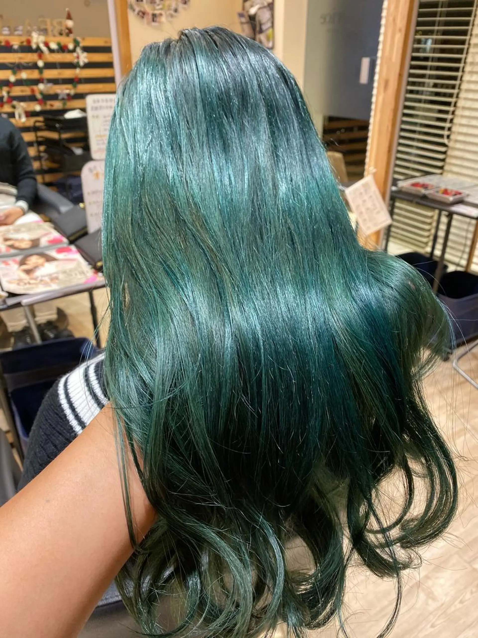 ロング カラー 関口 友行のヘアスタイル