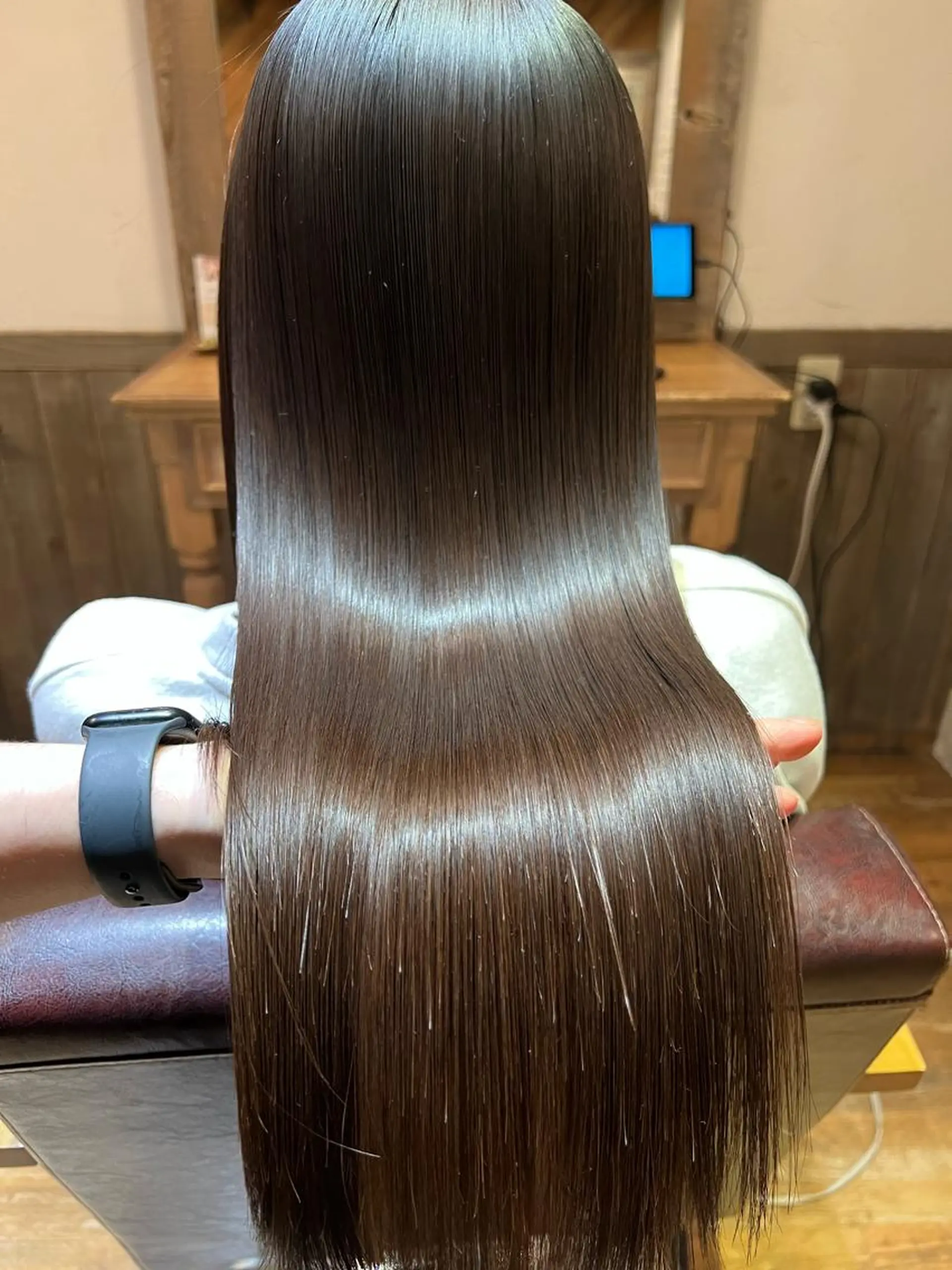 ロング カラー 髪質改善 カット ヘアカラー トリートメント 韓国🇰🇷レイヤー 映える顔周り🩷のヘアスタイル