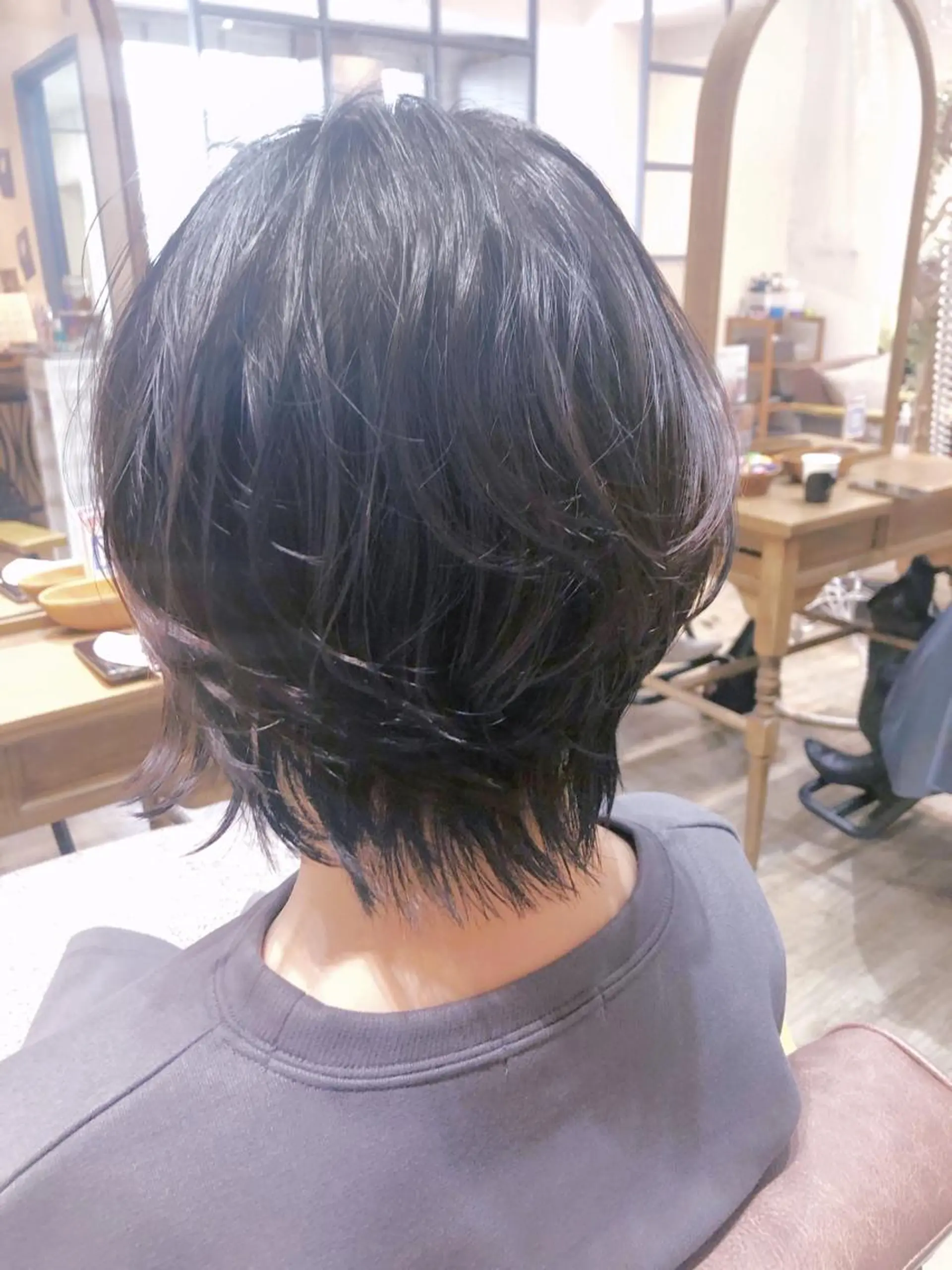 ショート カラー イルミナカラー ショートヘア ウルフカット カット ヘアカラー トリートメント ⭐️艶髪⭐️髪質改善 newi町田 山本のヘアスタイル