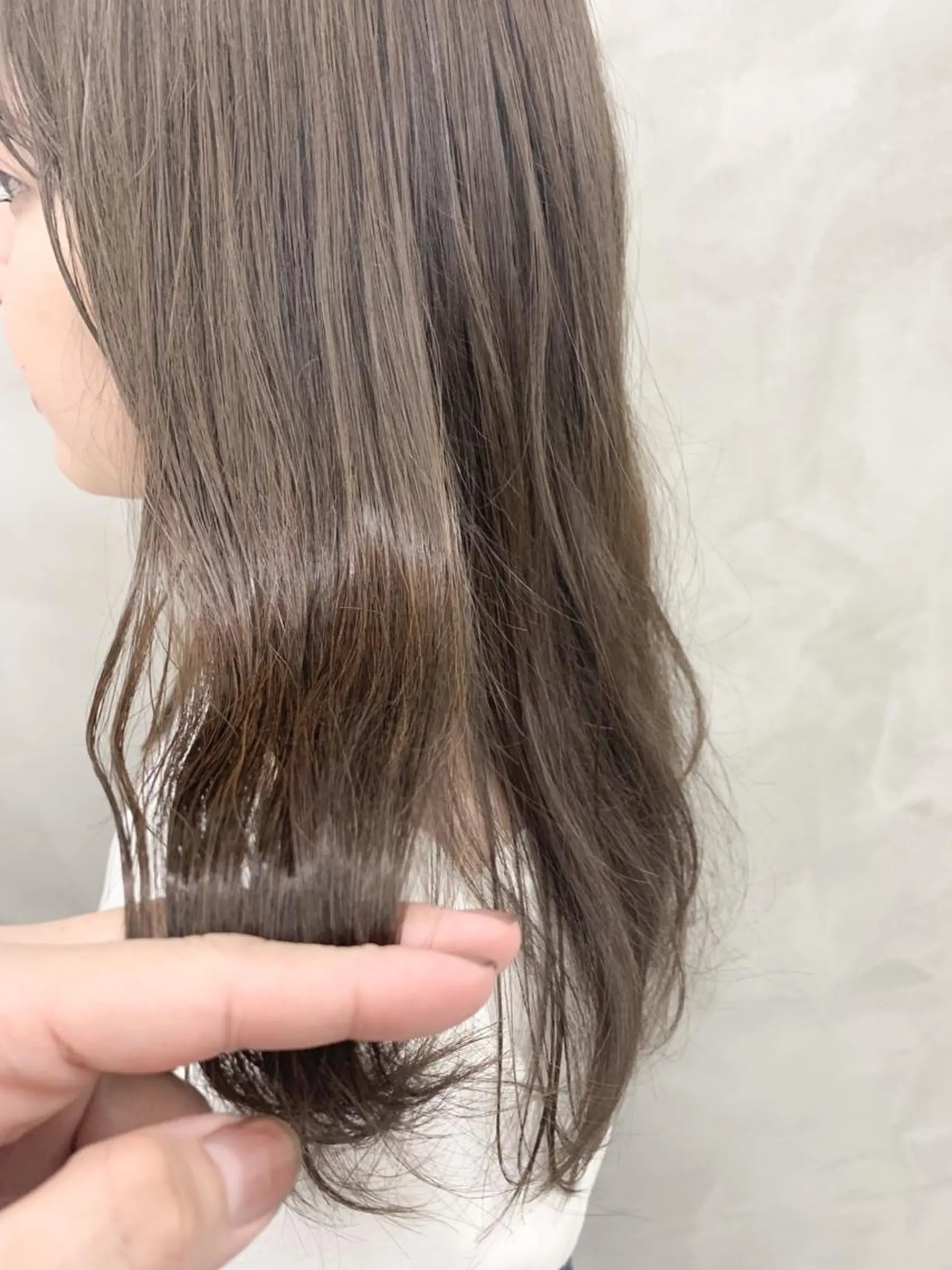 カラー ブリーチ 透明感カラー グレージュ イルミナカラー ブリーチなしカラー ヘッドスパ (女性限定)🍋モエのヘアスタイル