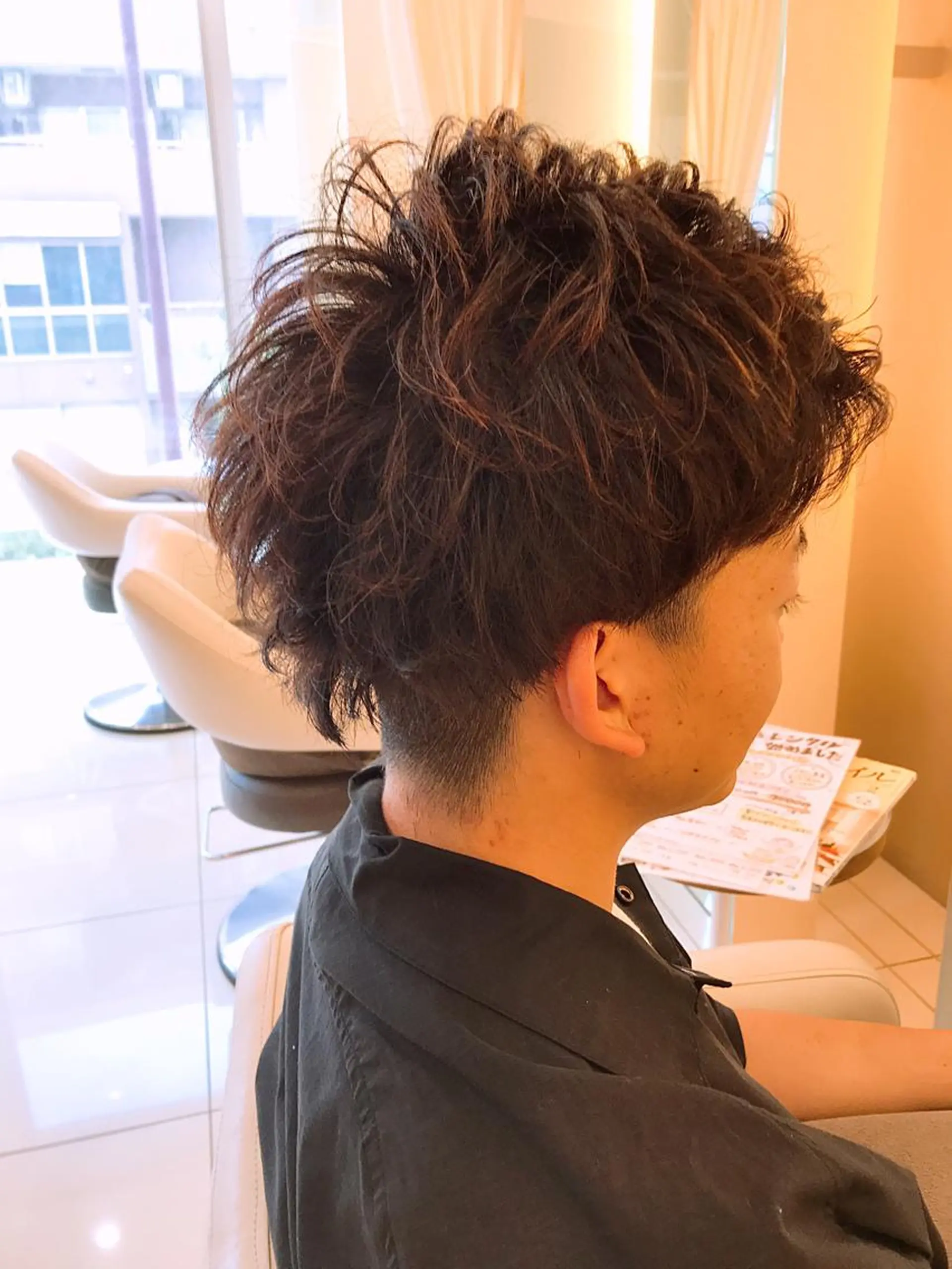 ショート カラー パーマ メンズ メンズパーマ ツーブロック グラデーションカラー トータルビューティー K:R鶴川のヘアスタイル