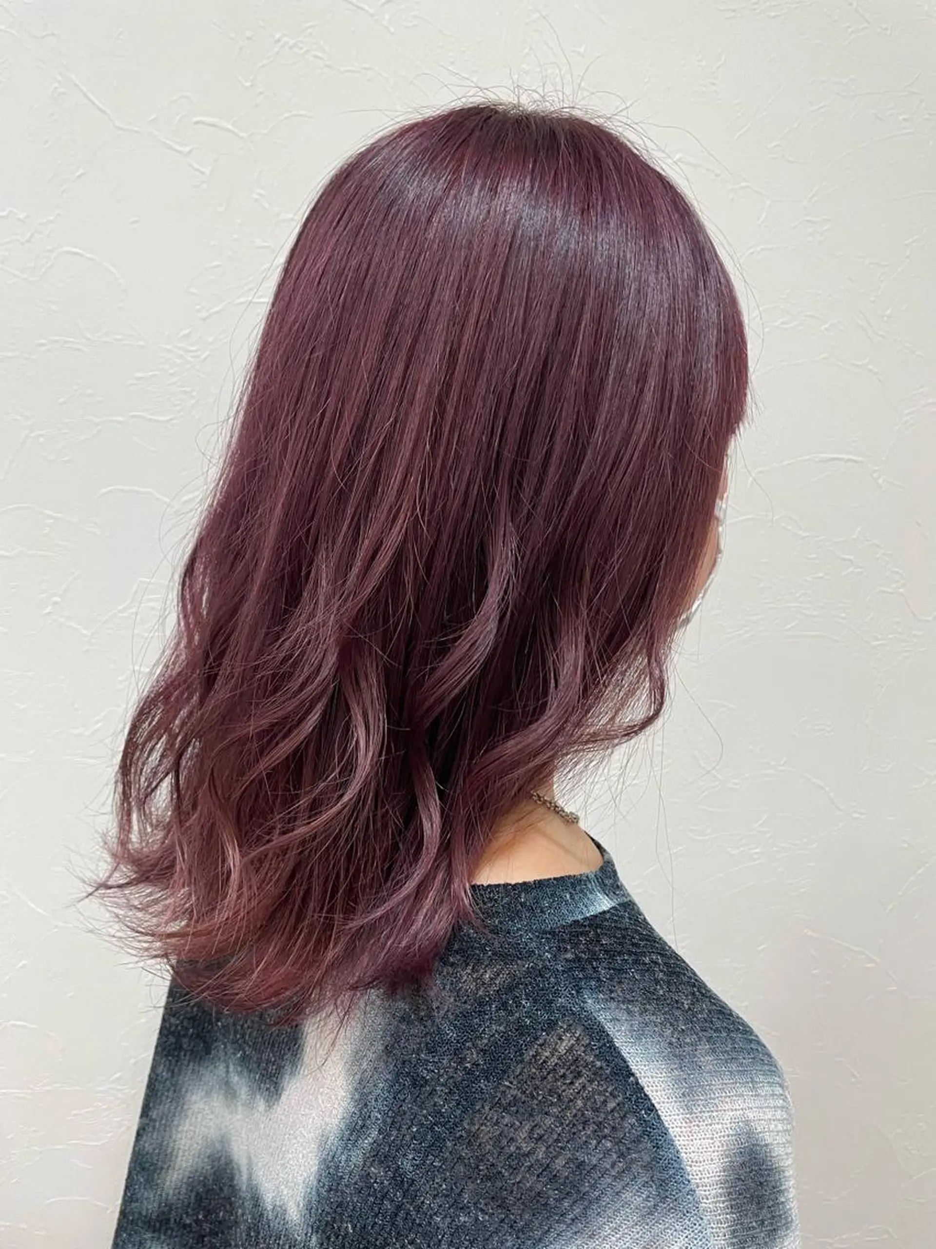 ミディアム パープルカラー 西能 心音のヘアスタイル