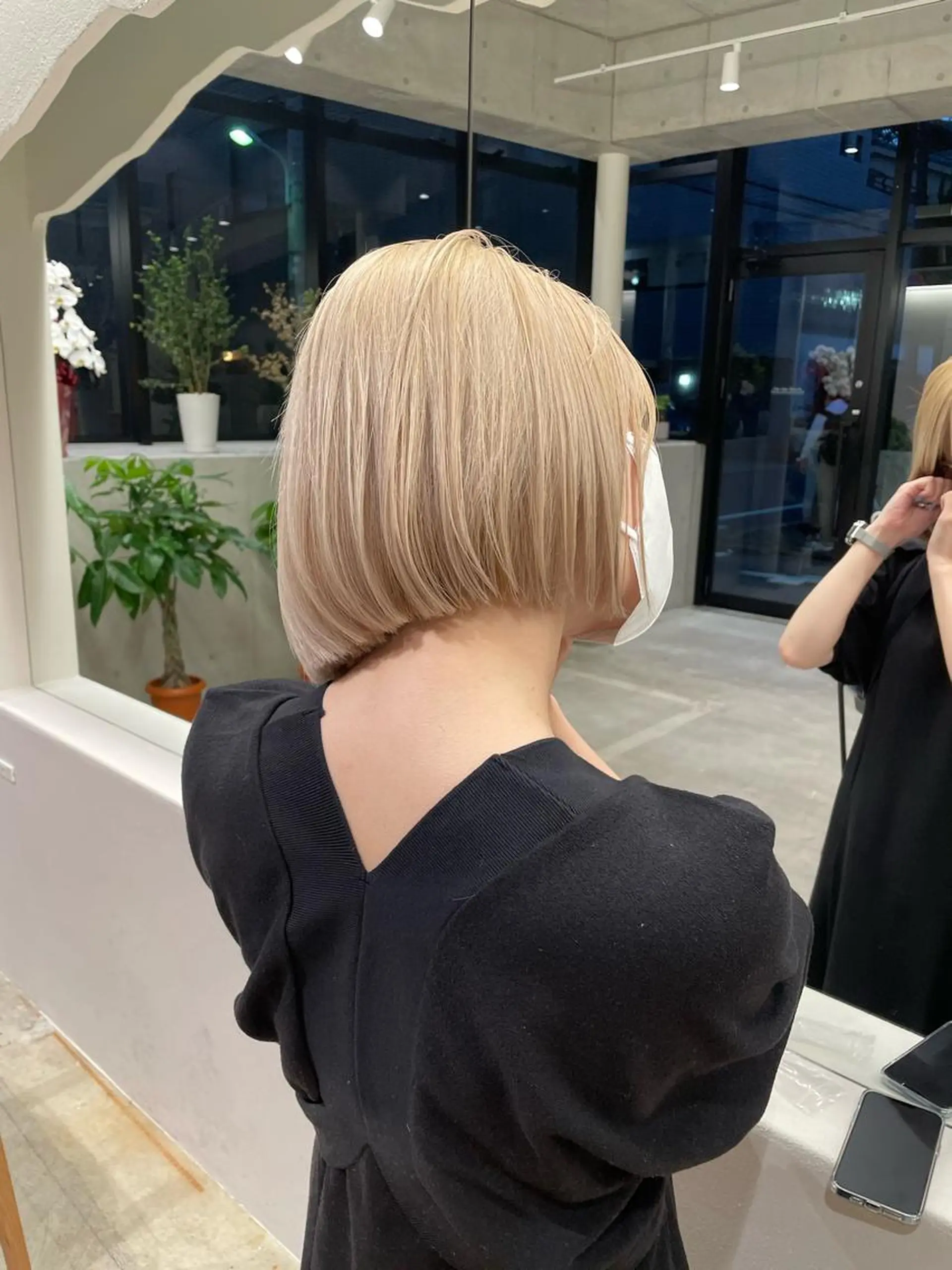 ショート カラー ヘアアレンジ ミニボブ/ブリーチ 🌈MISATOのヘアスタイル