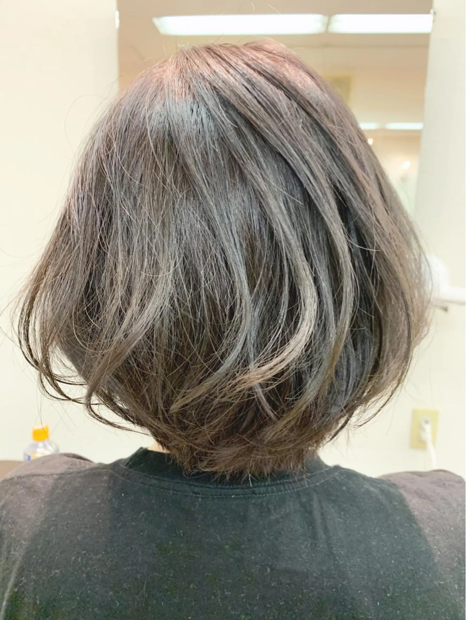 ショート ボブ カット ヘアカラー H (エイチ) 烏丸御池店のヘアスタイル