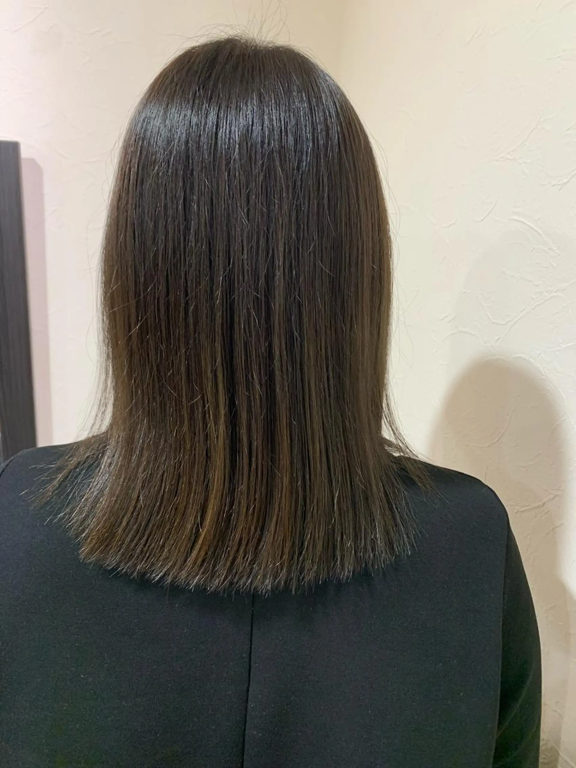 カラー 透明感カラー こばやし もえのヘアスタイル
