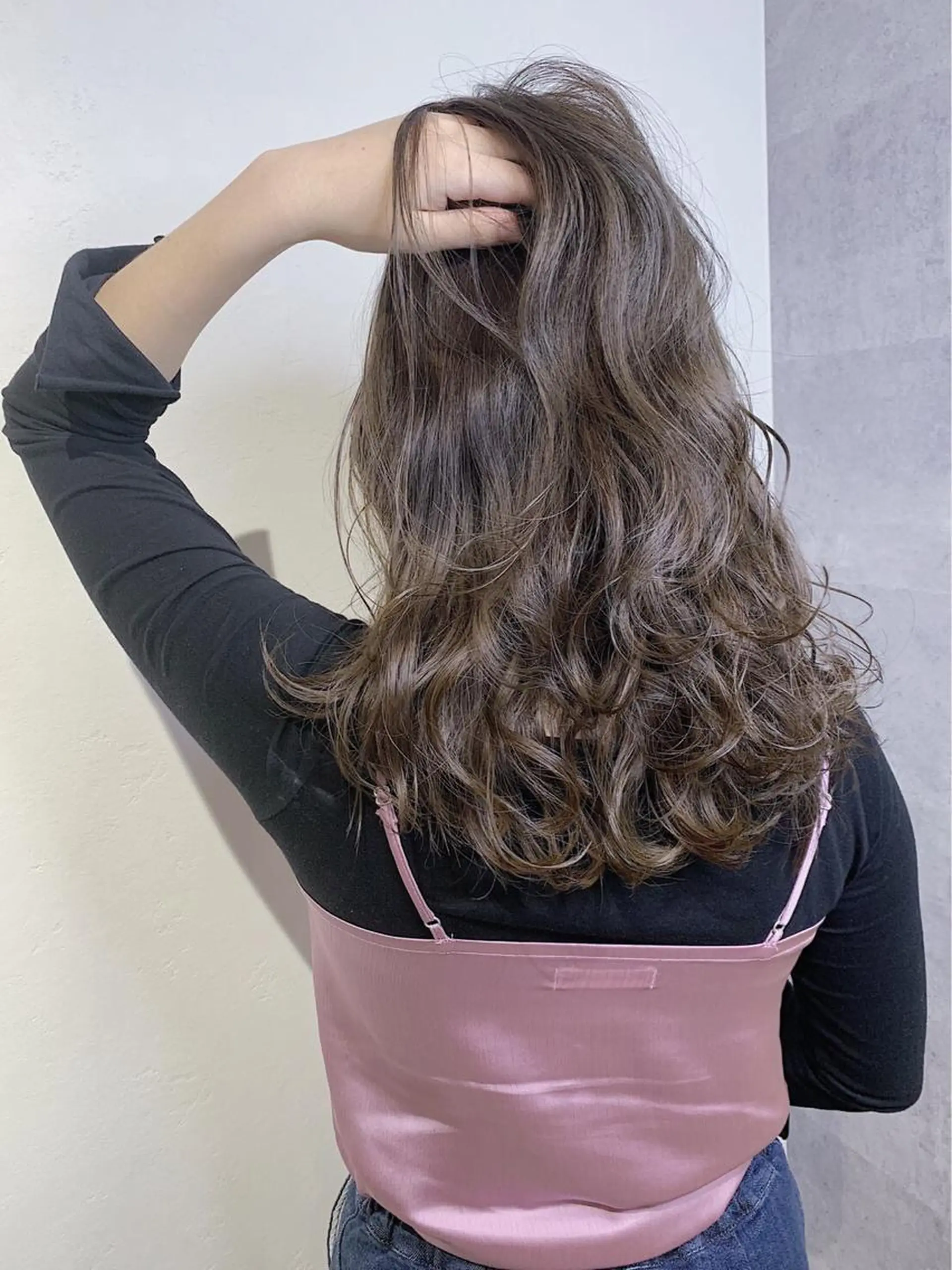 セミロング カラー _WHITE+ 南海難波店のヘアスタイル