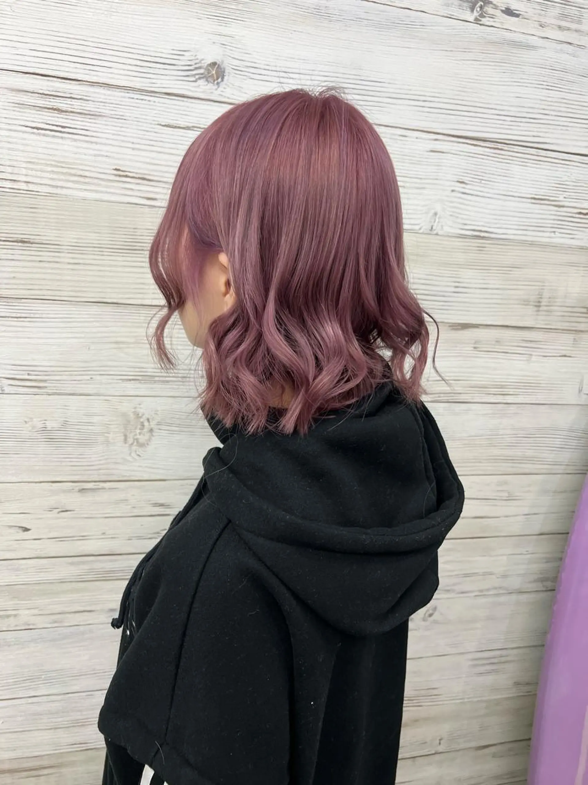 ミディアム カラー ヘアアレンジ ブリーチ 透明感カラー ラベンダーカラー ラベンダーピンク ピンクカラー カット ヘアカラー トリートメント 枝毛カット＆髪質改善 満足NO.1岡しゃんのヘアスタイル