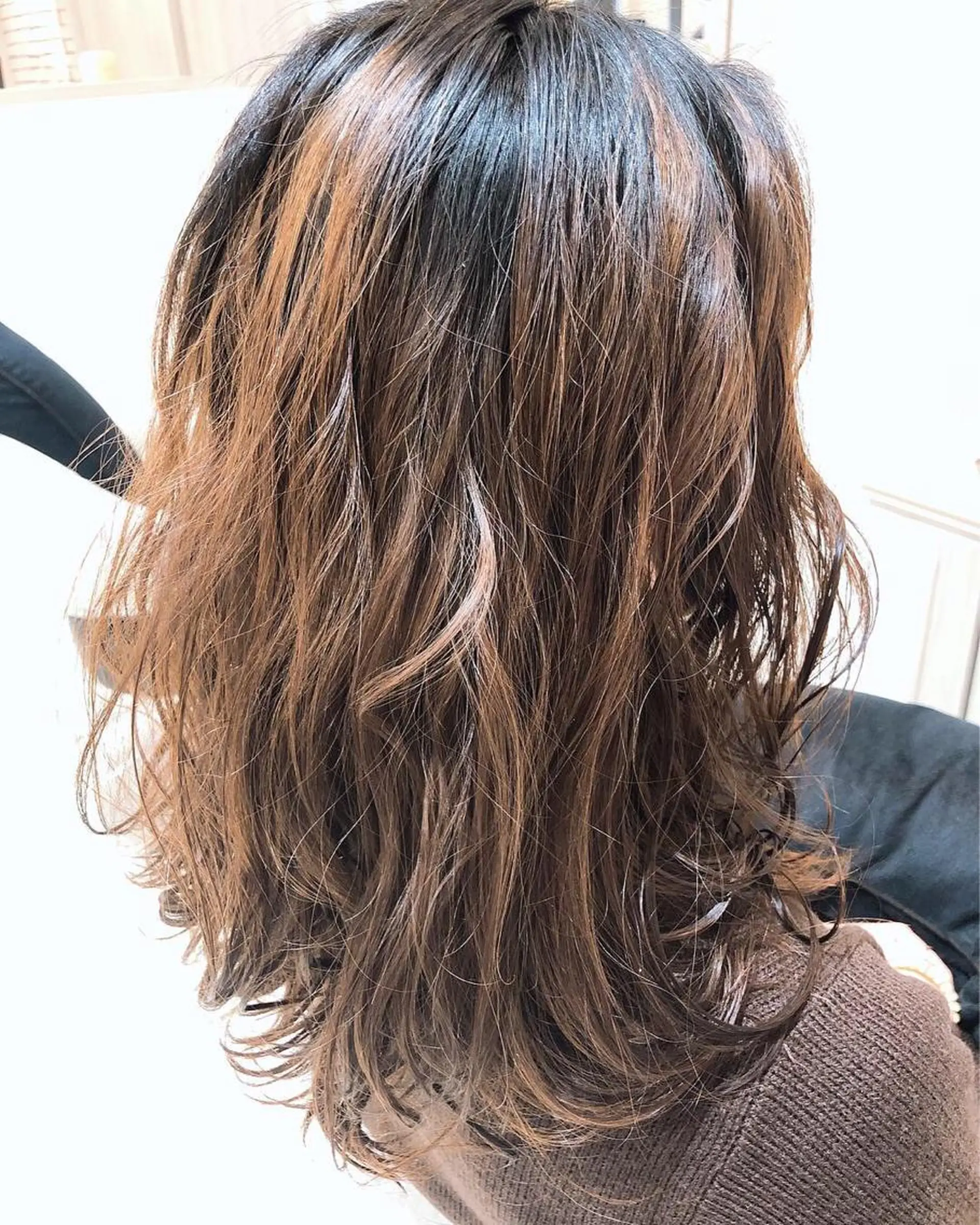セミロング 似合う髪型が 分からない方へのヘアスタイル