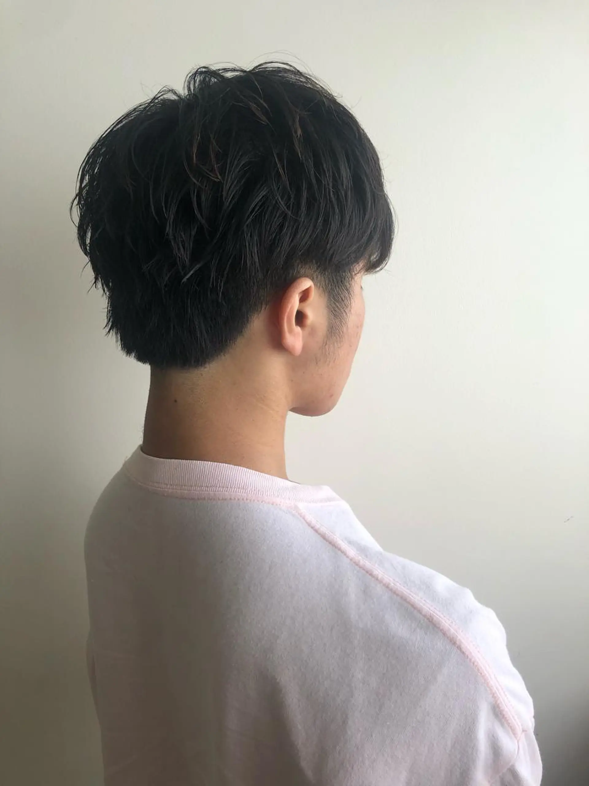 ショート メンズ MIOベージュカラー 柔らかいカラーのヘアスタイル