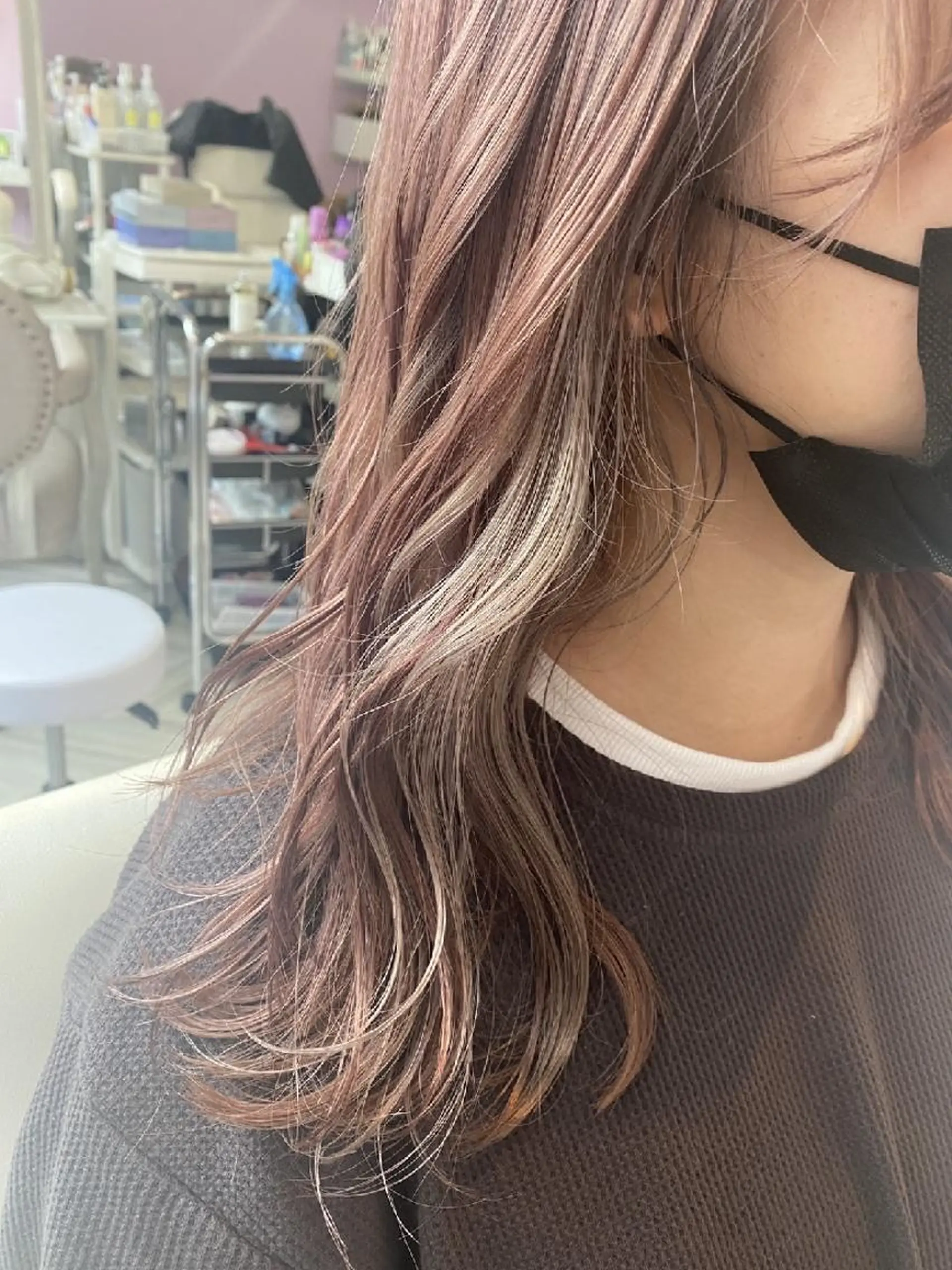 セミロング カラー ヘアアレンジ ベージュカラー インナーカラー ピンクカラー ヘアカラー トリートメント ナカシマ  アユミのヘアスタイル