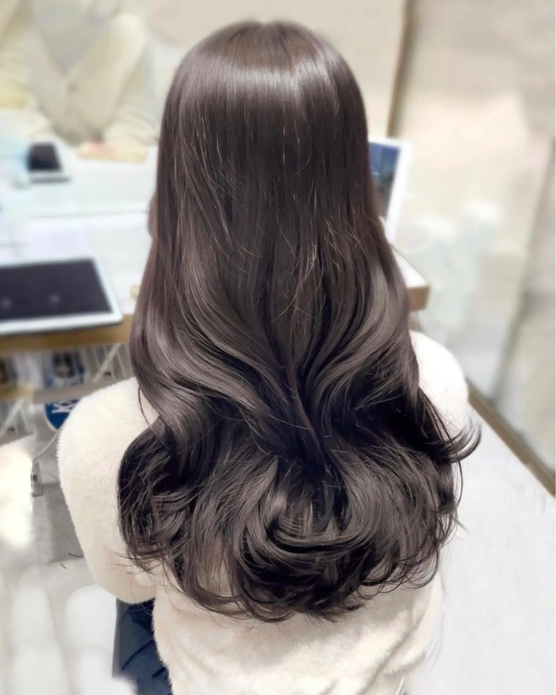 ロング カラー ヘアアレンジ 🤎小顔レイヤー /ベージュ🤎友香のヘアスタイル