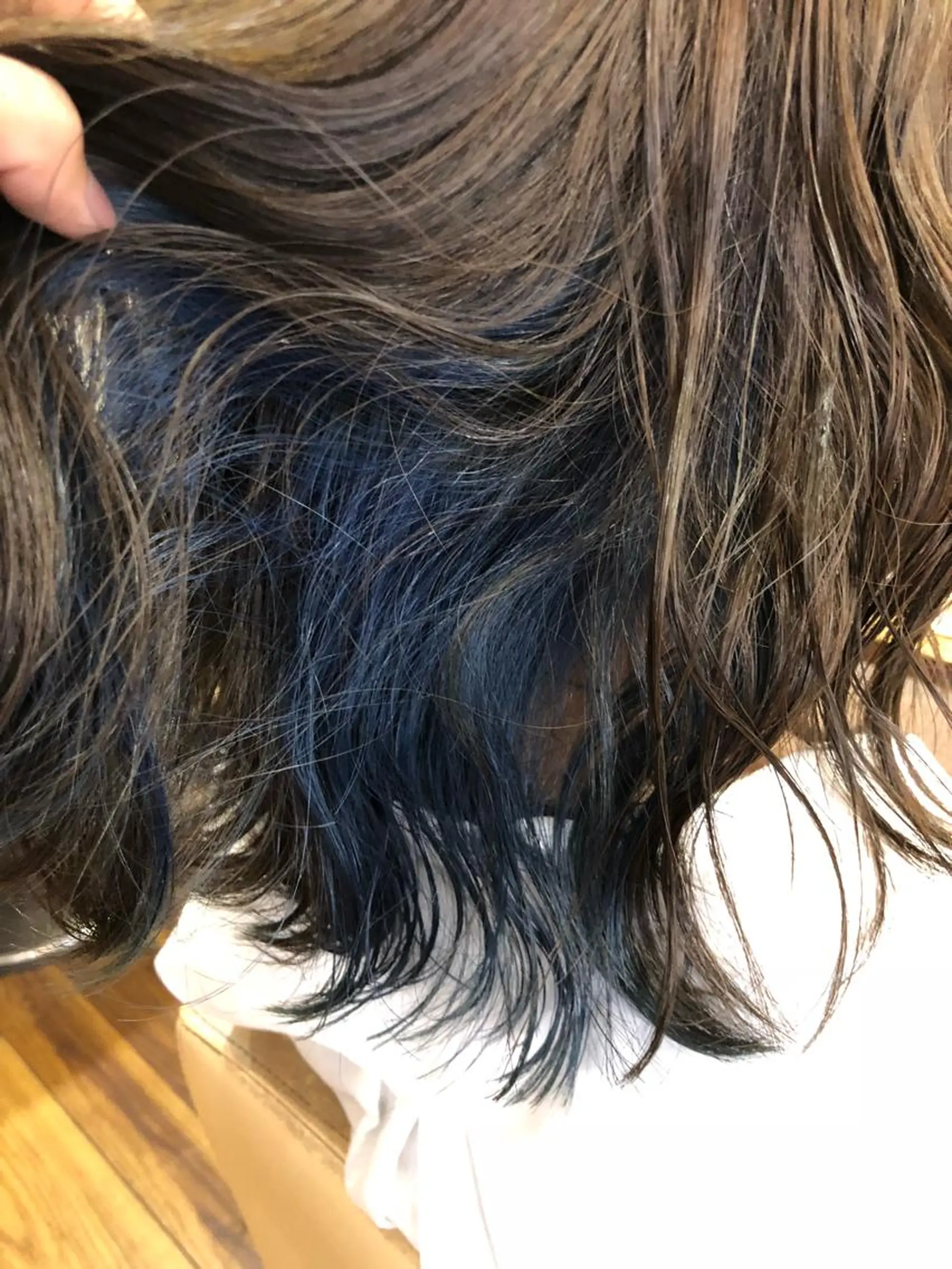 ミディアム カラー 國次 夕貴のヘアスタイル