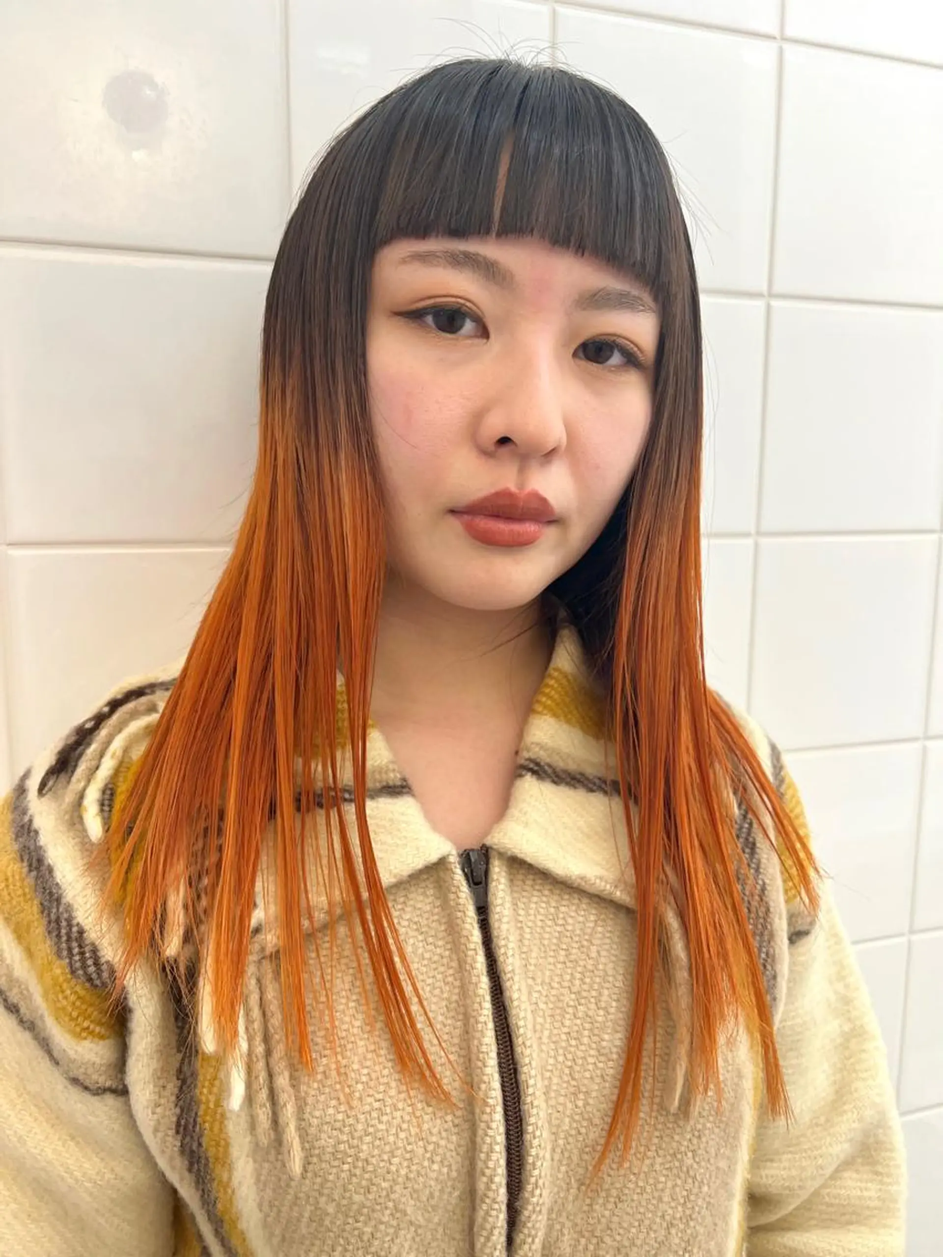 セミロング カラー ヘアアレンジ 🧨ブリーチー×ボブ レイヤー💎じゅえるのヘアスタイル