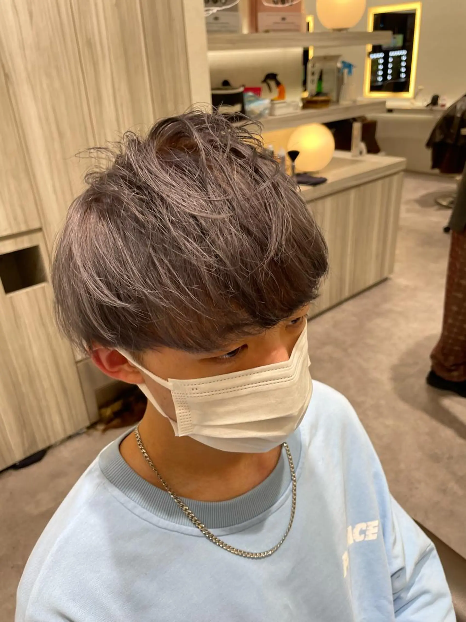 ショート カラー メンズ メンズハイトーン ハイトーンカラー シルバー メンズ特化/矢場町駅 徒歩1分/岡本一真のヘアスタイル