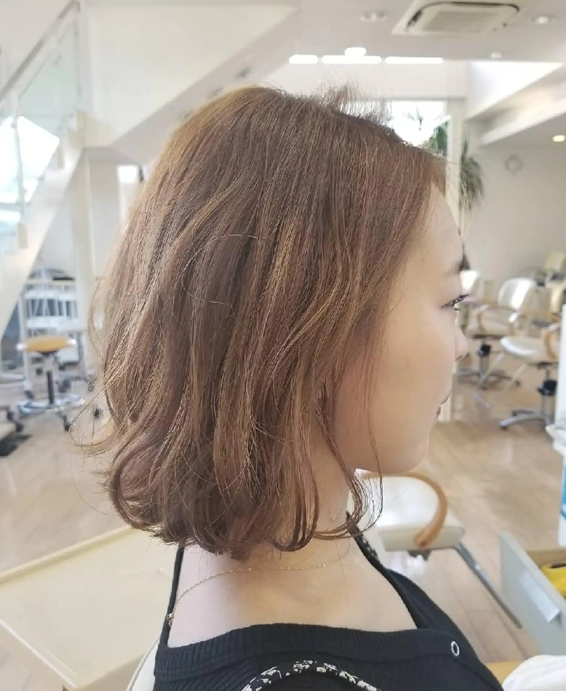 ミディアム カラー パーマ ボブ 関口 友菜のヘアスタイル
