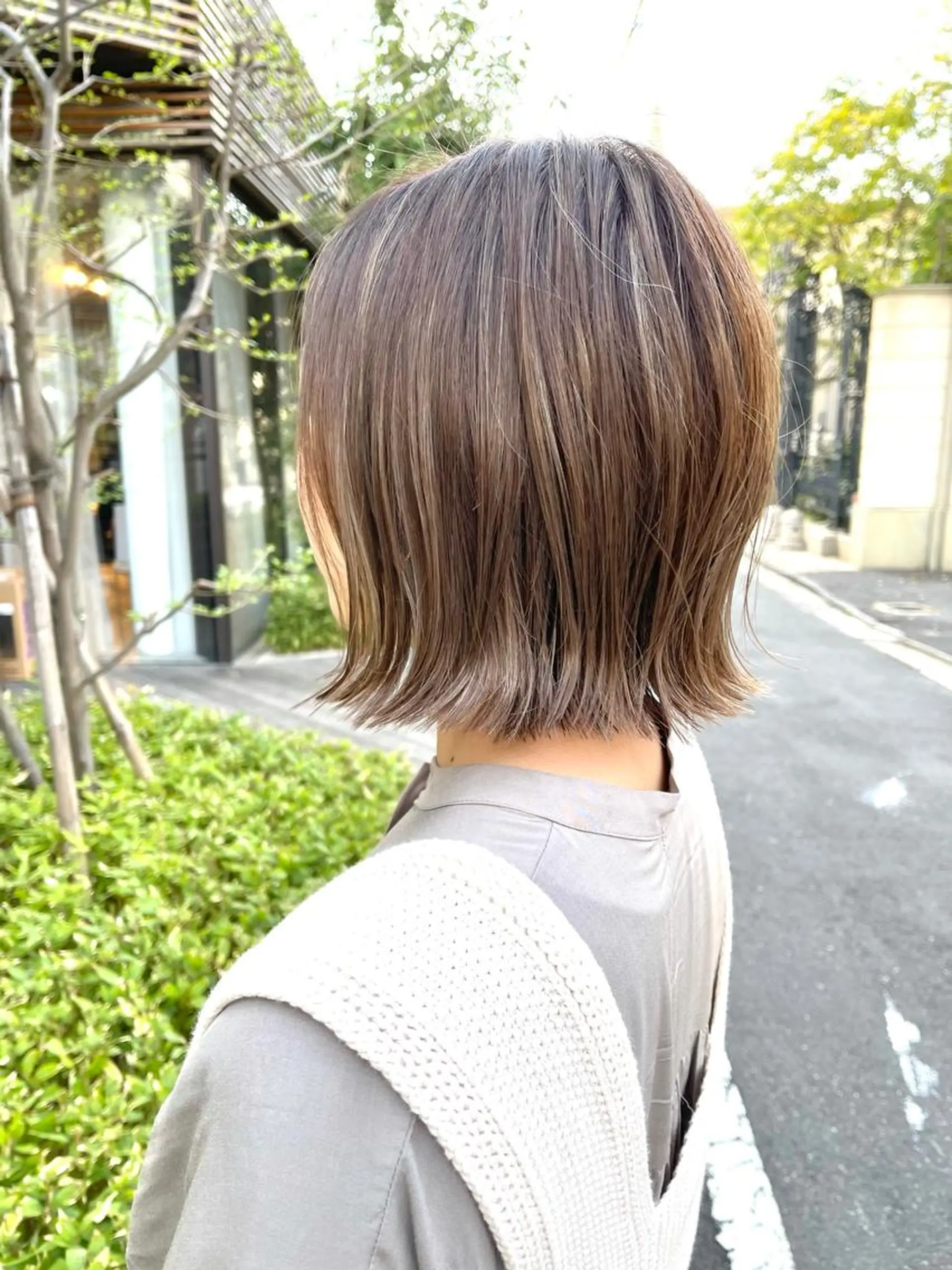 ミディアム カラー ベージュカラー ブリーチ ハイライトカラー ハイライト カット ヘアカラー トリートメント 似合わせショート×透 明感/やじまたかしのヘアスタイル