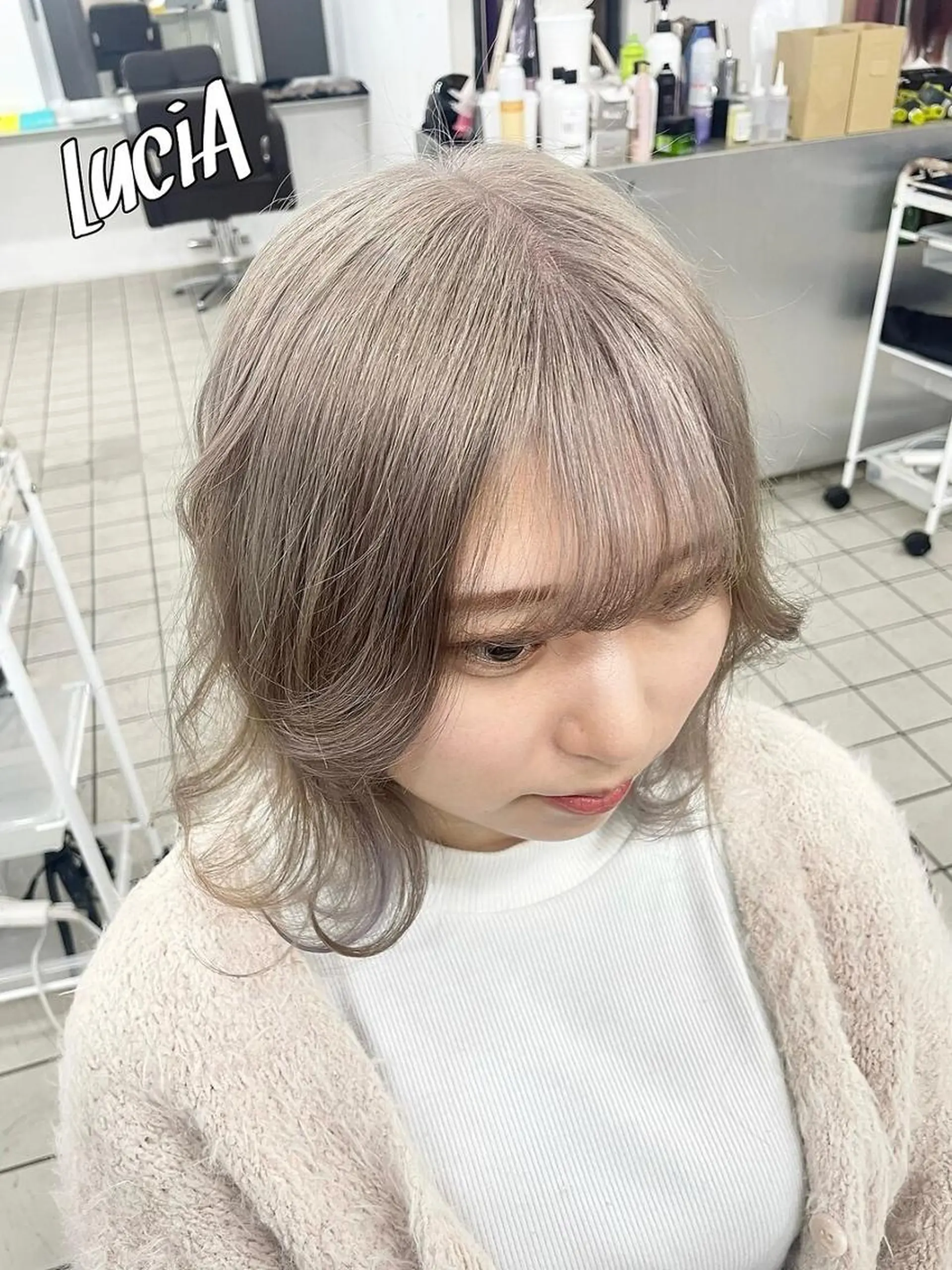ロング カラー ヘアアレンジ LuciA エクステカラーのヘアスタイル