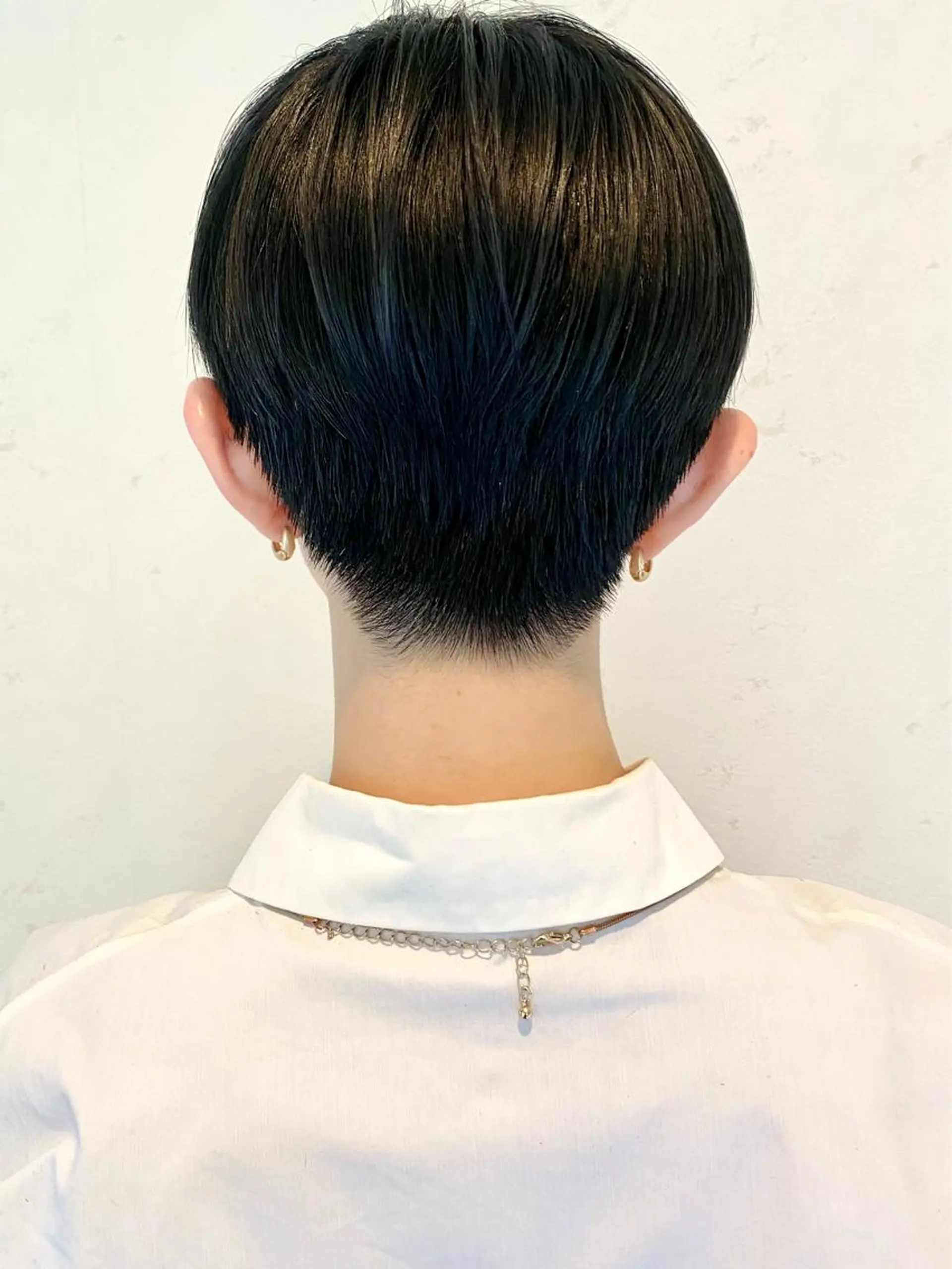 ショート カラー 伊藤 さやかのヘアスタイル