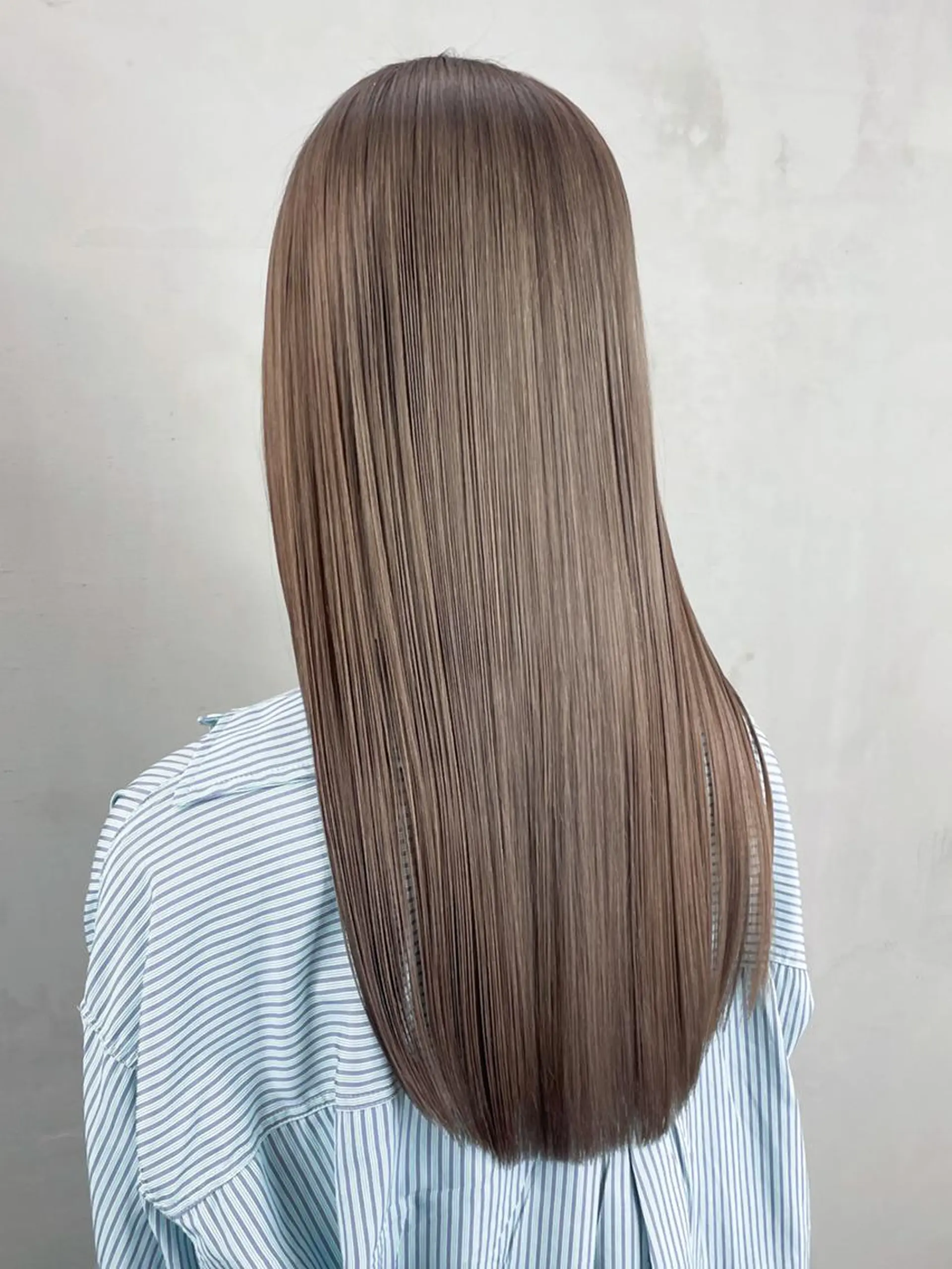 セミロング カラー グレージュ カット ヘアカラー トリートメント ITbyALBUM 下北沢店のヘアスタイル