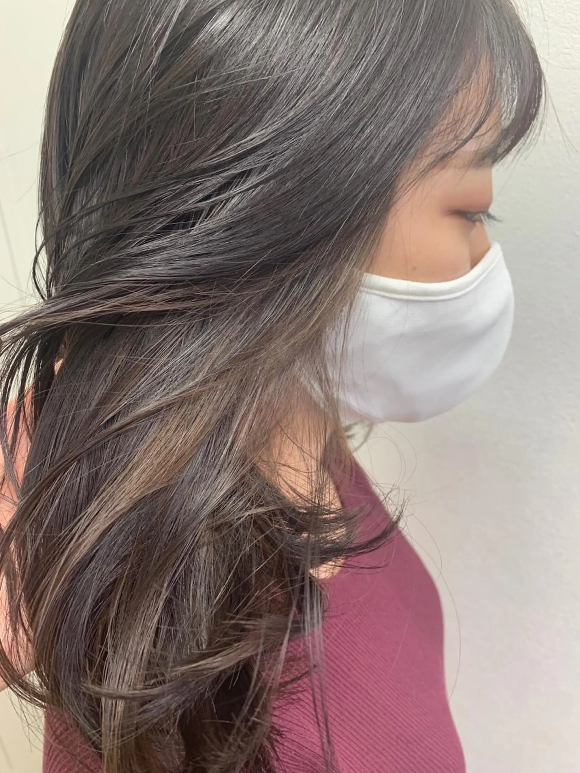 セミロング ハイライト 西山梨々【5/1〜 復帰致します🌼】のヘアスタイル