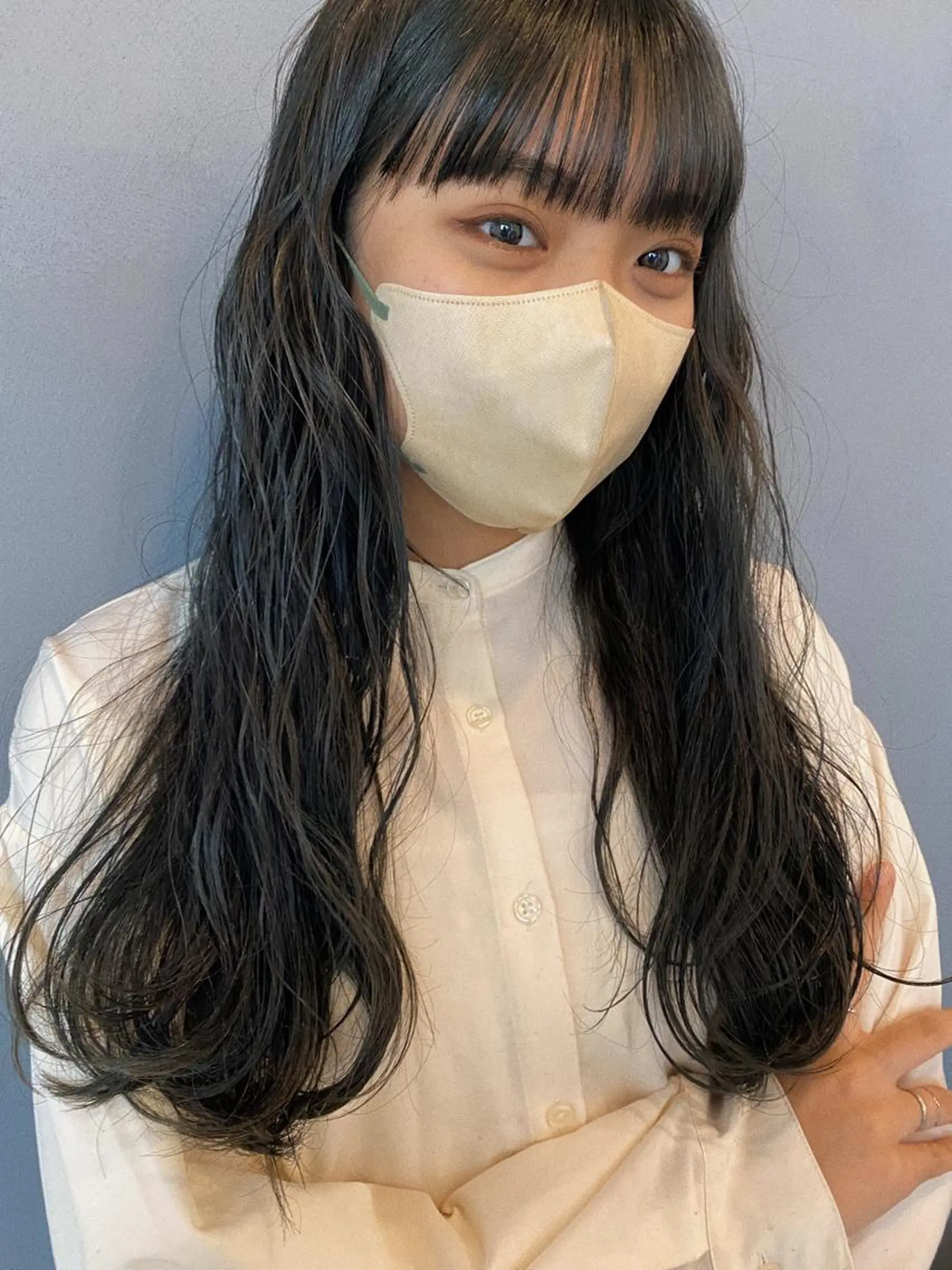 ロング カラー オリーブカラー 砂原 ひよりのヘアスタイル