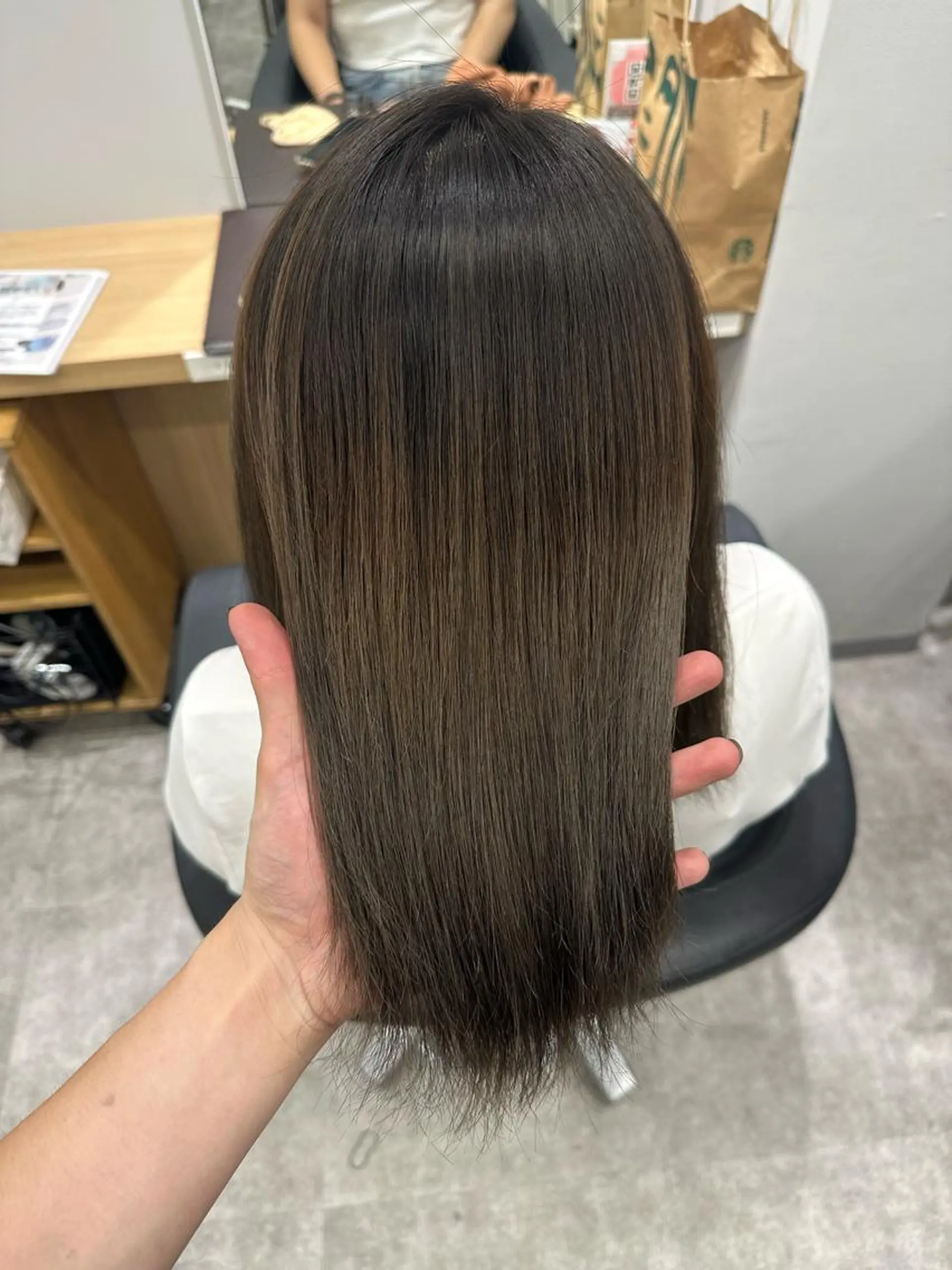 ミディアム ヘアカラー トリートメント 巻ける髪質改善🫧ハ イライト/永田汰伊智のヘアスタイル