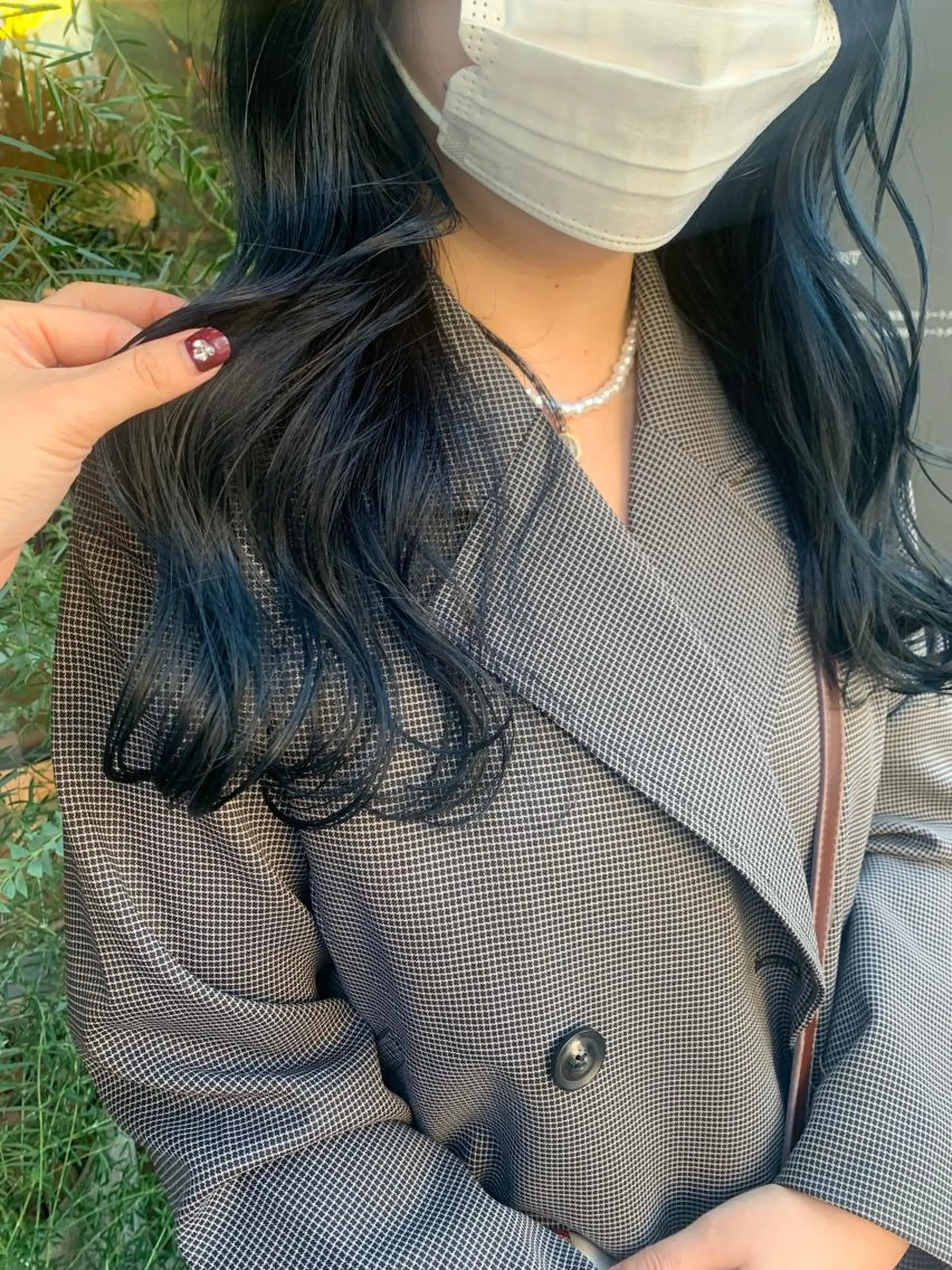 ロング カラー 黒髪 ブルーカラー ブルーブラック ヘアカラー ハイトーン🦄ネイル 💞のぶちのネイルデザイン