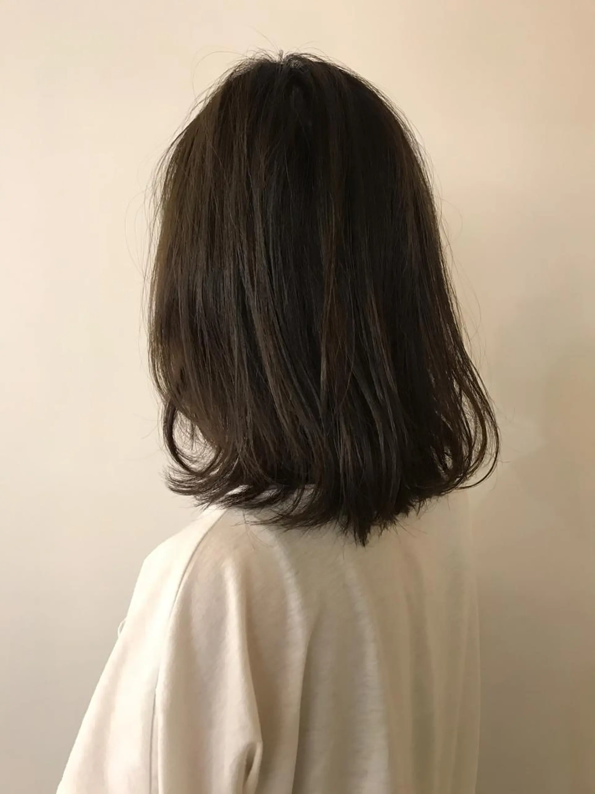 ミディアム カラー アッシュ グレージュ 外国人風カラー ショートボブ💗 ヤマネシオリのヘアスタイル