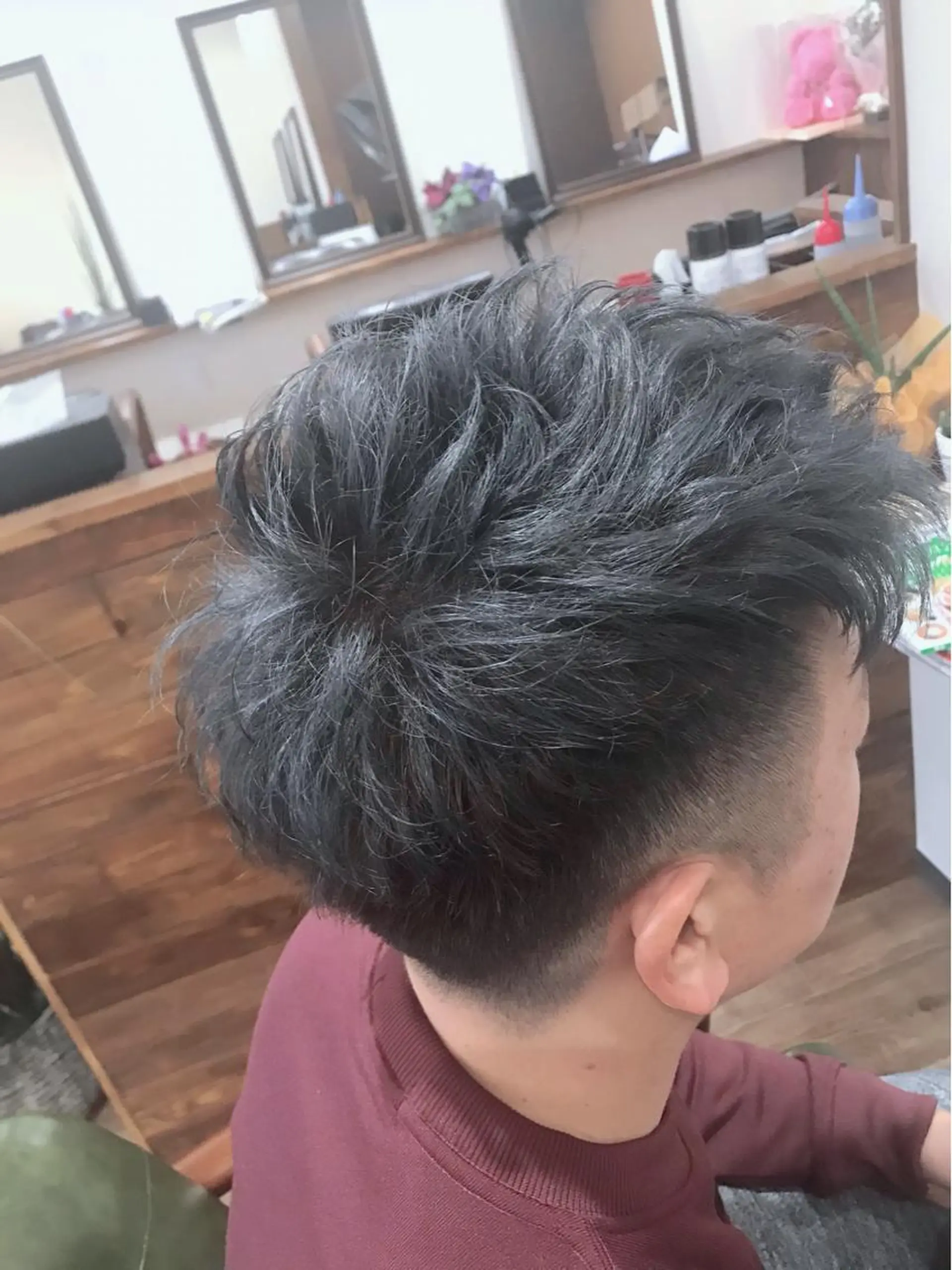 ショート カラー メンズ フェードカット ネイビーカラー Rug Relief 吉田のヘアスタイル