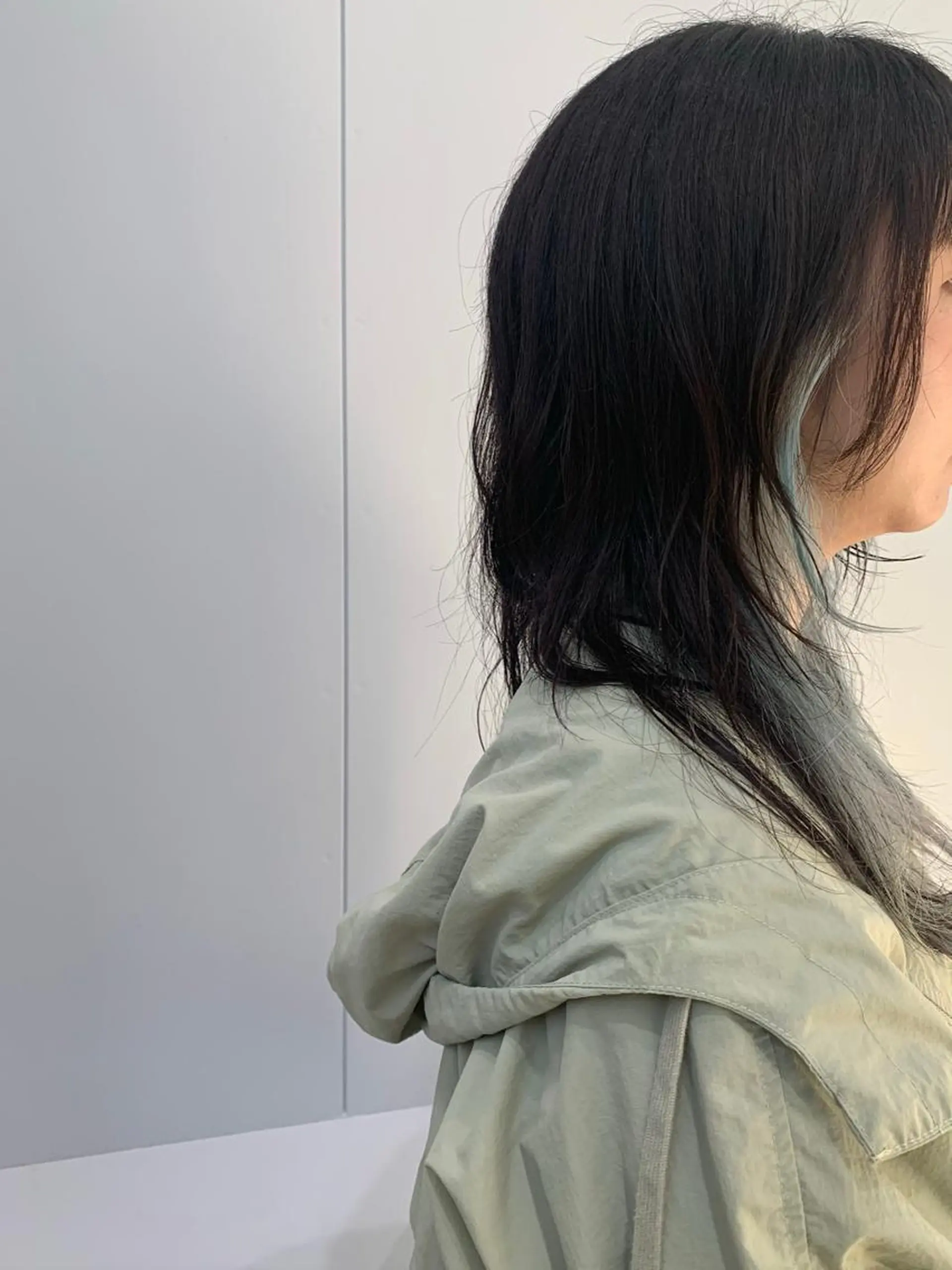 セミロング 高橋 亜紀のヘアスタイル