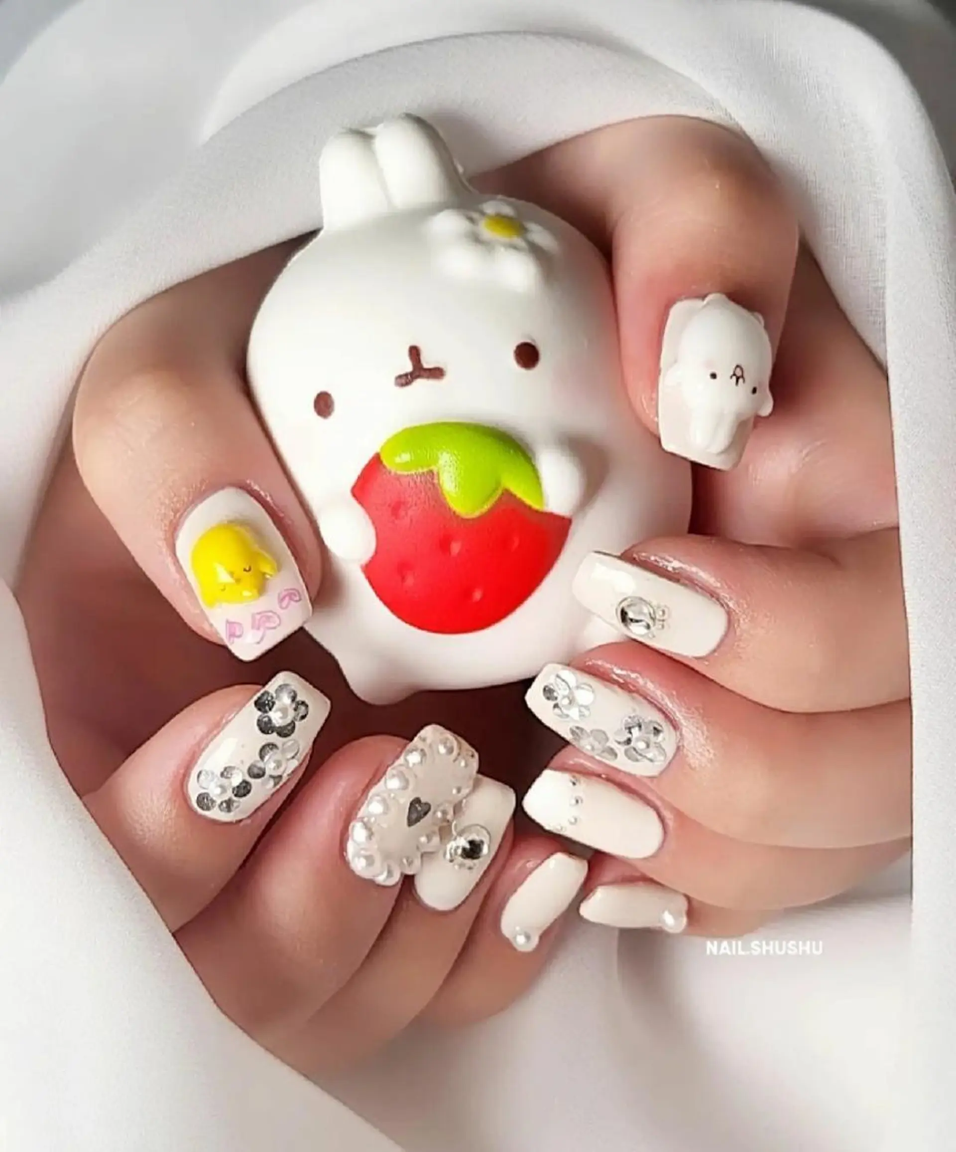 ネイル 持ち込み ニュアンスネイル ワンカラーネイル シンプルネイル 春ネイル 3dパーツ/流行り 👧shushu❤️のネイルデザイン