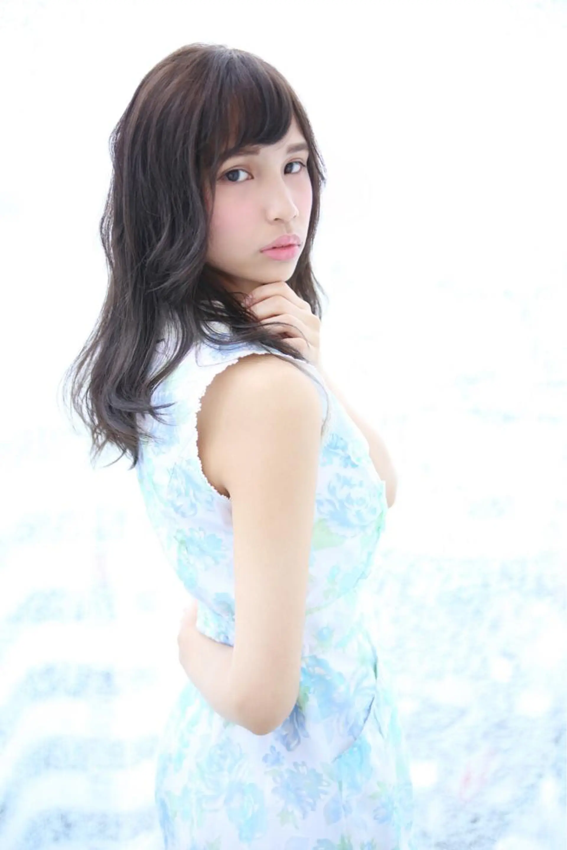 ミディアム セミロング ロング カラー ダークグレー ダークグレージュ グレージュ Re:ta KANZOの眉毛・アイブロウイメージ