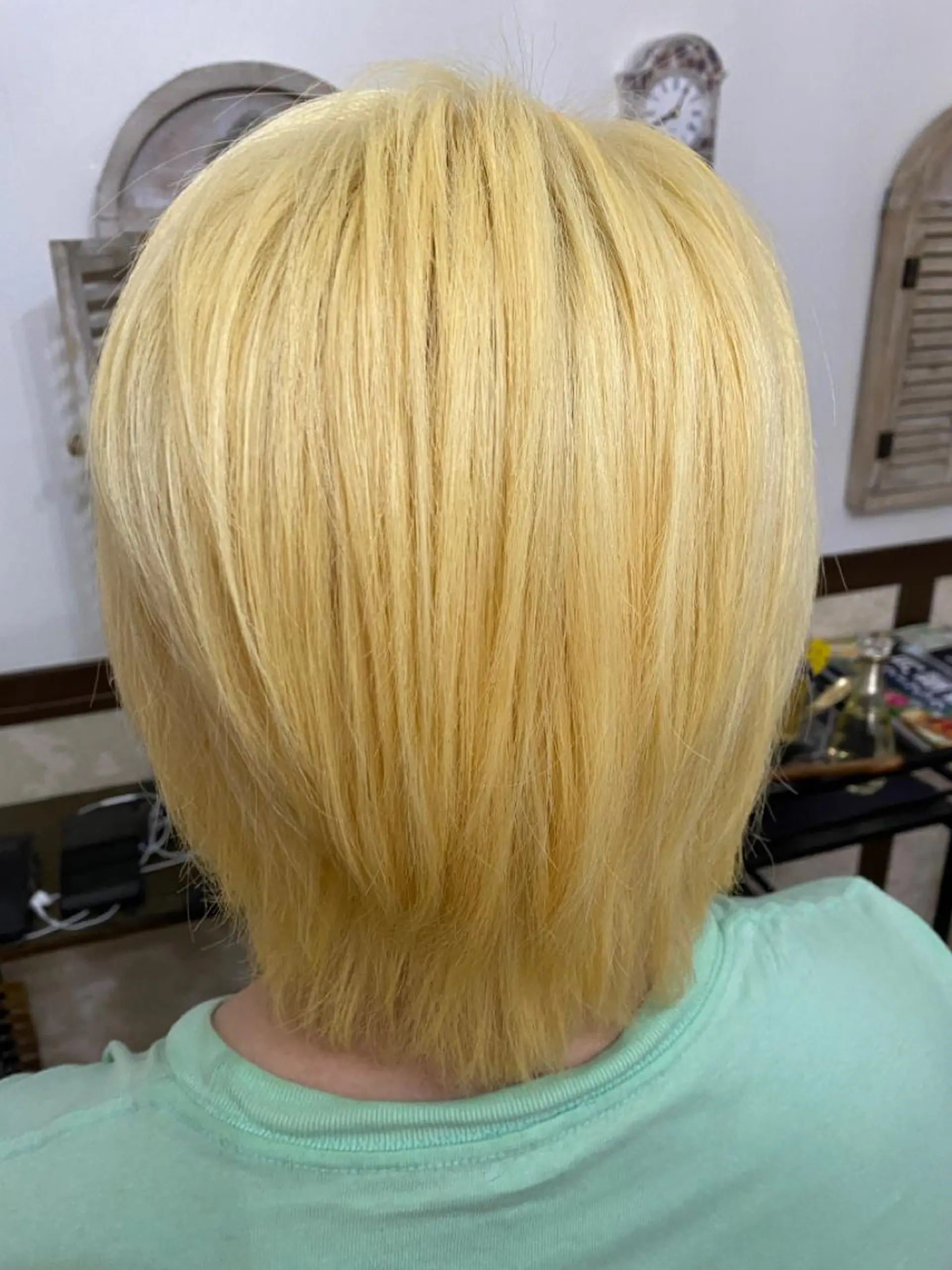 ショート カラー ブリーチ 抜きっぱなしブロンド GOLD BLACK所属・究極の艶髪！ 艶神！大矢祥央のヘアスタイル