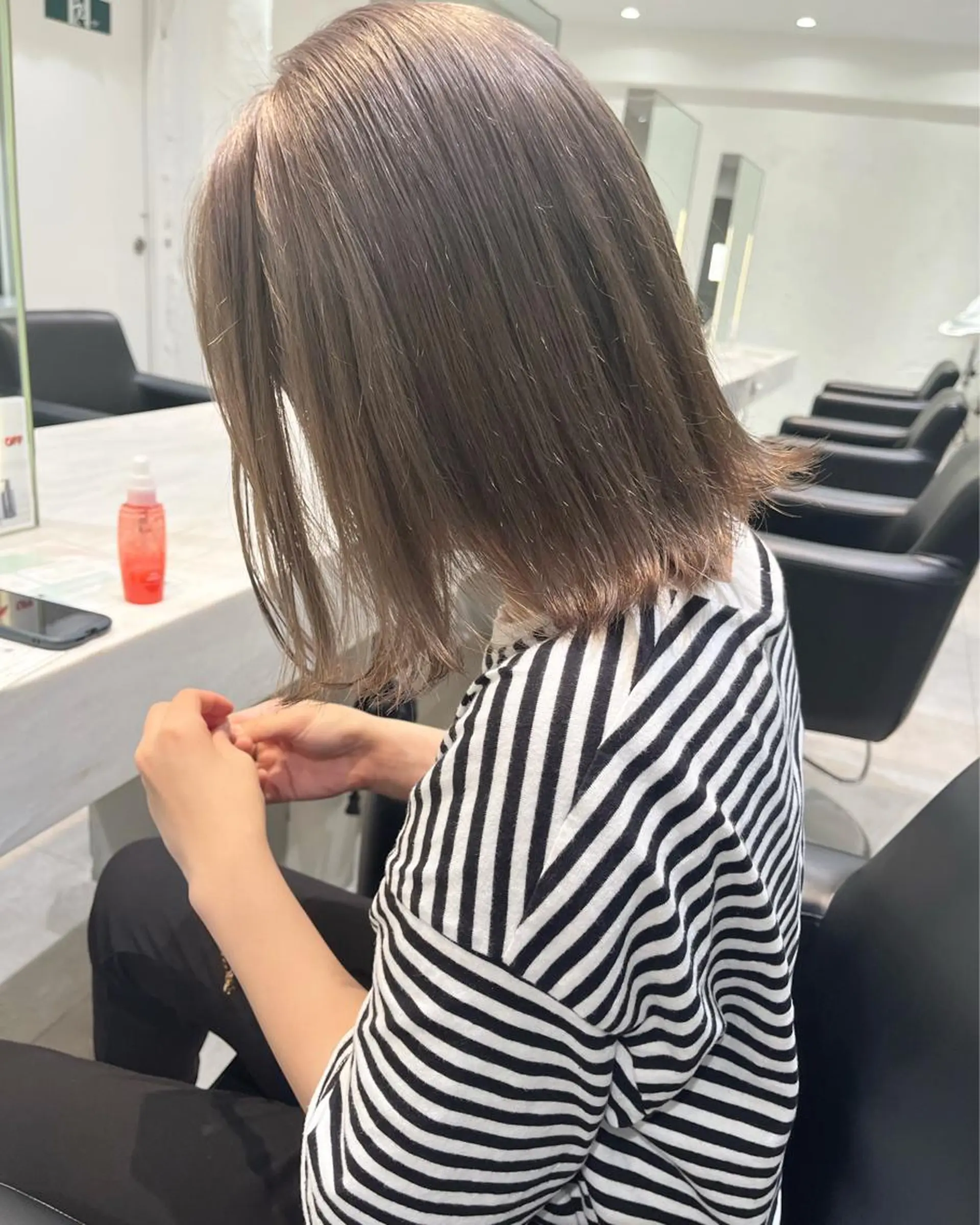 ミディアム カラー ヘアアレンジ カット ヘアカラー トリートメント ヘアセット 🌷ボブ/髪質改善 ストレートのヘアスタイル